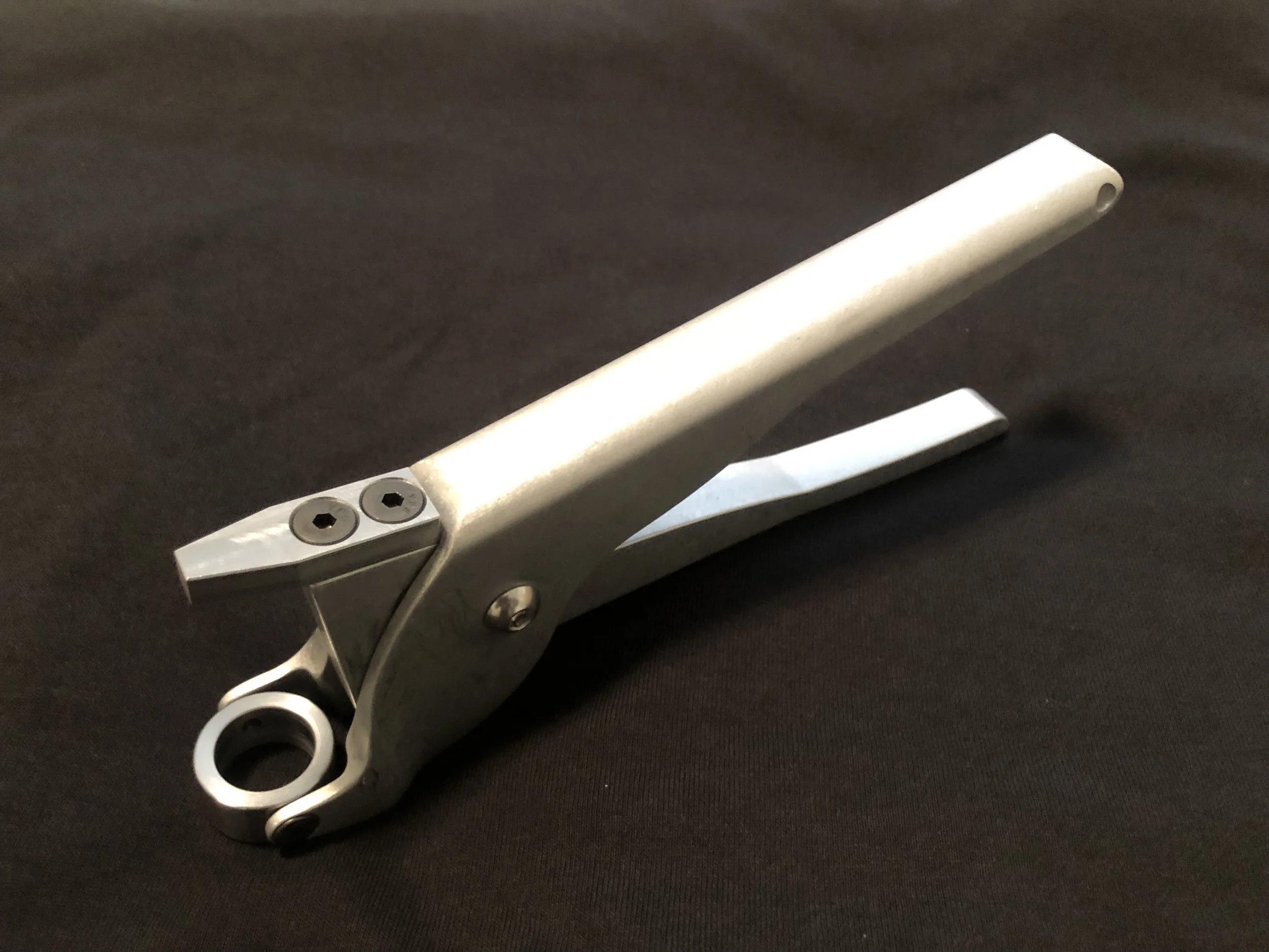 Spark Plug Pliers — B&J Transmissions