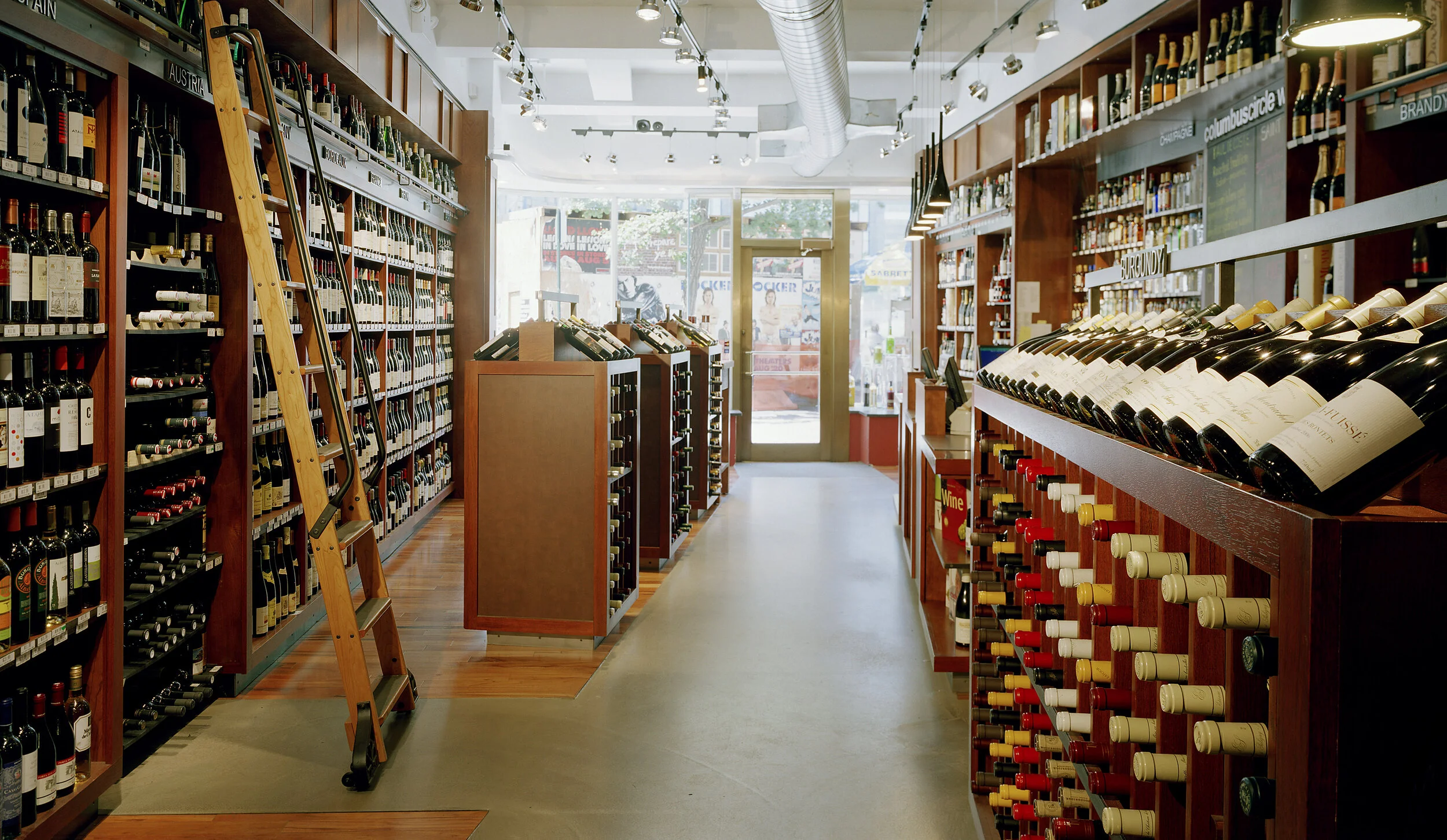 Columbuswine.Frank Oudeman.hallway2.jpg