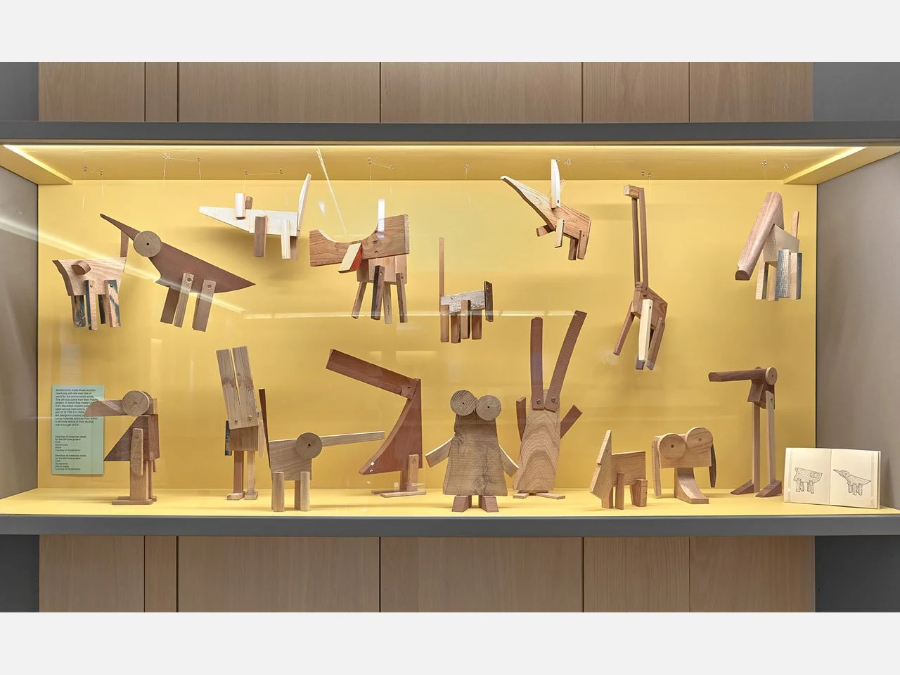studiomama-display-design-museum-london.jpg