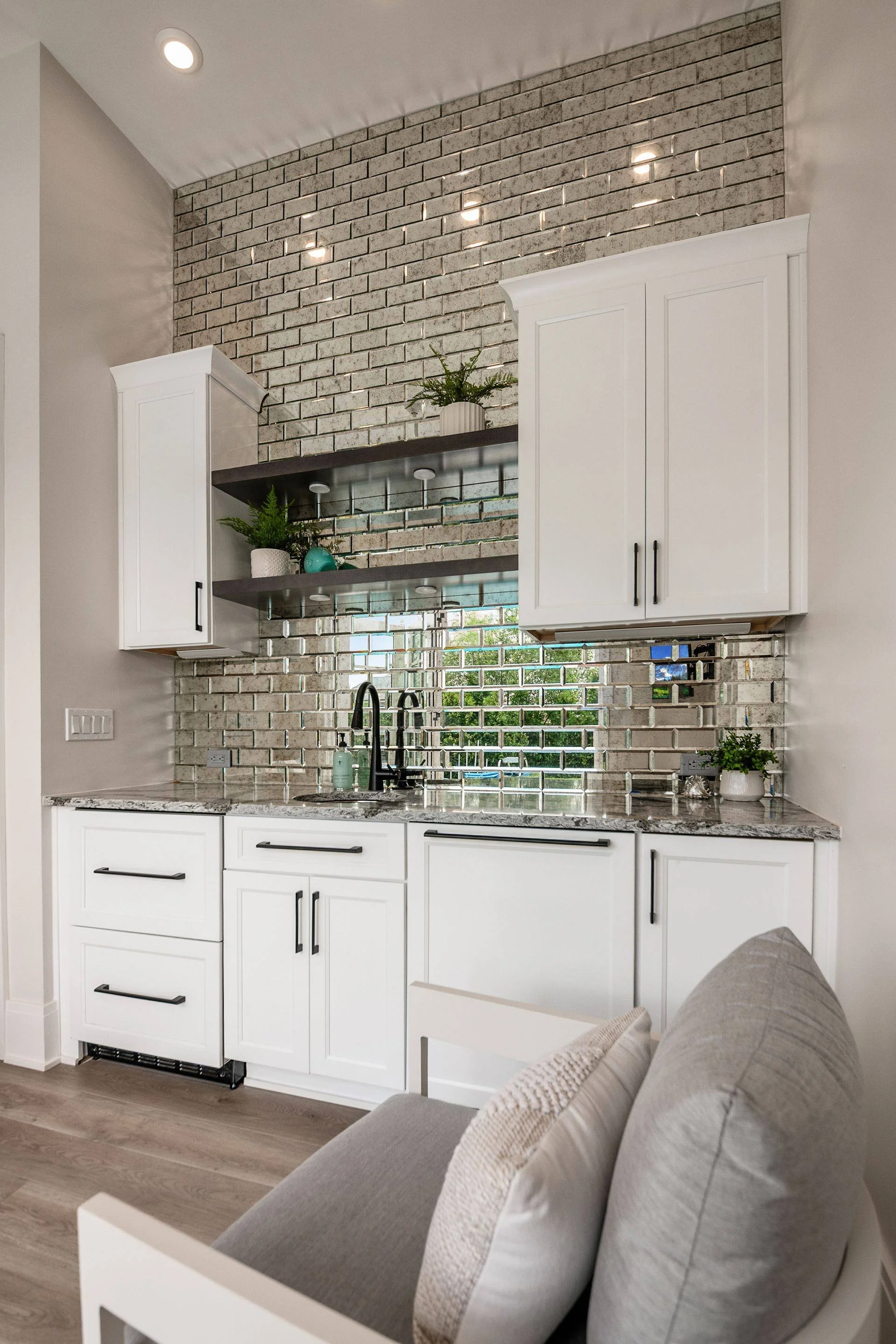 Kitchenette Interior Design by Instyle Interiors in New Albany, OH (2).jpg