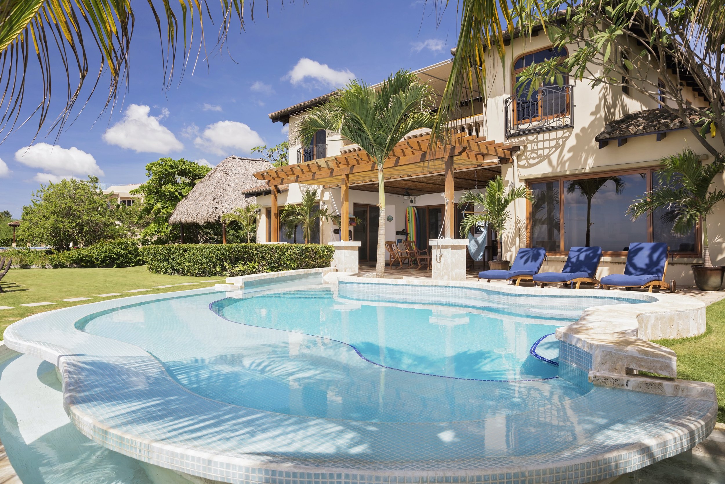 Casa_Colorados_Exterior_Back_of_House_Pool_View_website.jpg