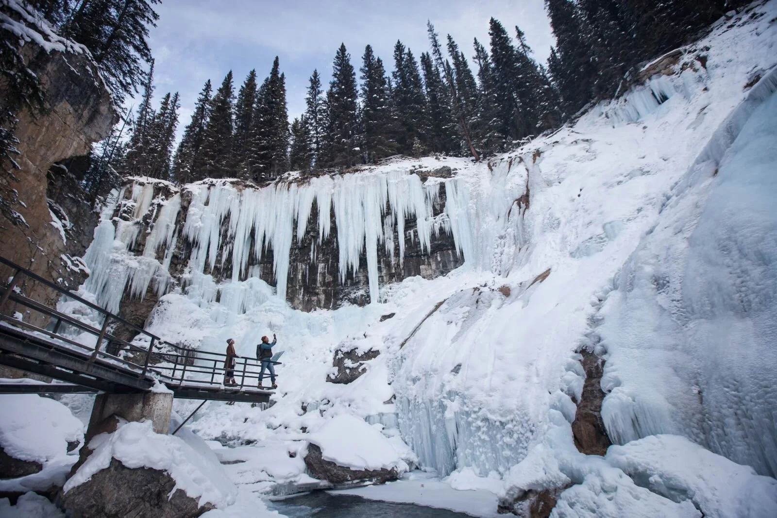 winter_johnston_canyon_destination_canada_7.jpg