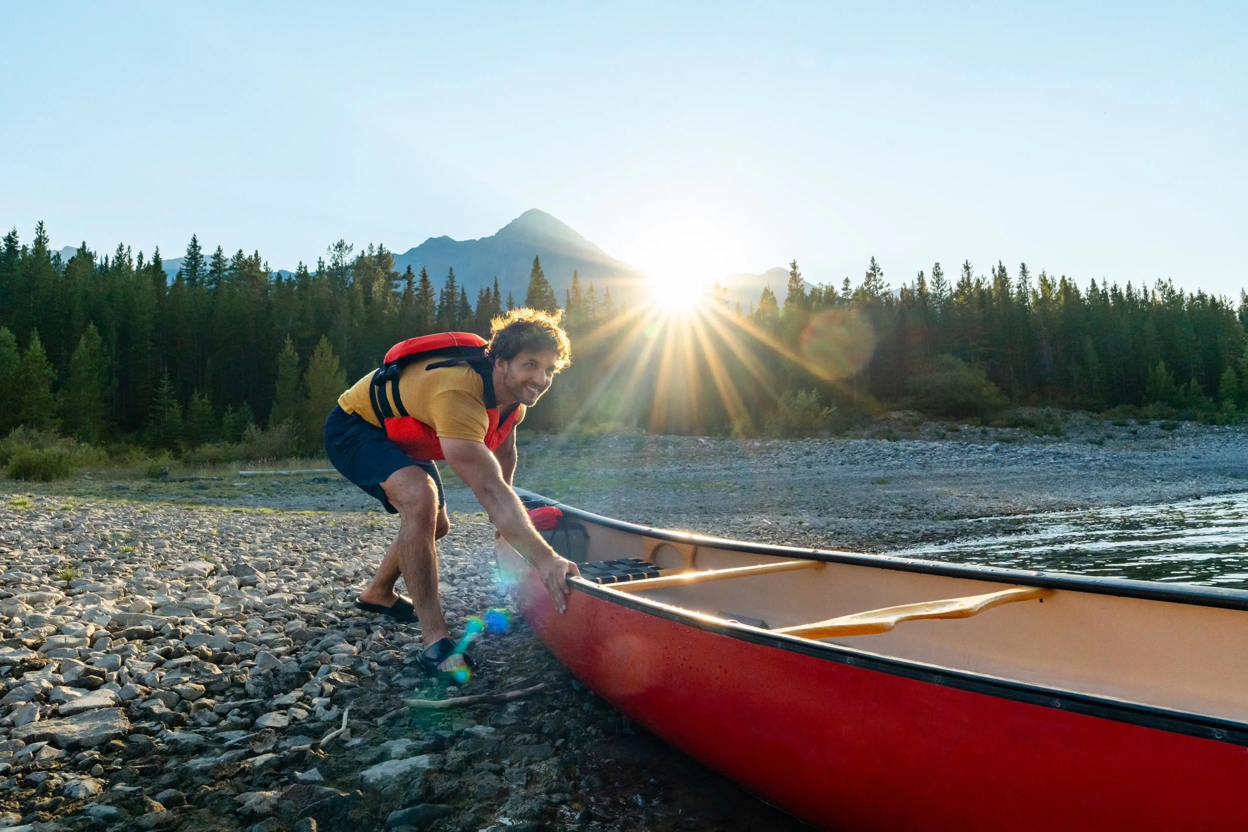 Summer_TourismCanmoreKananaskis_Canoe_JRA00075.jpg