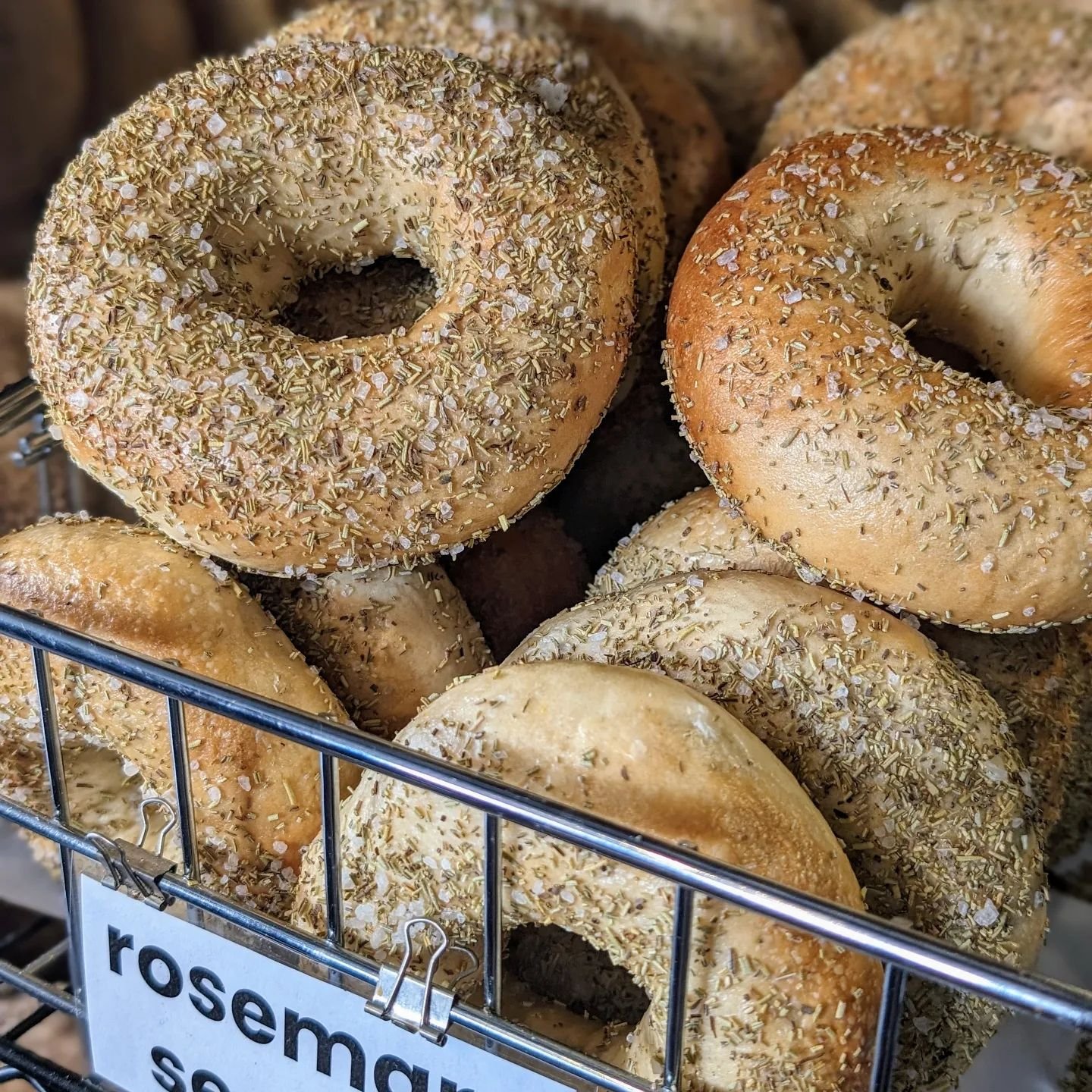 Rise and Shine it's Bagel Time, on Erie Road in Derby!

We are here until 2pm today! And we have our pre-order open!

🔗 https://order.toasttab.com/online/the-bagel-jar