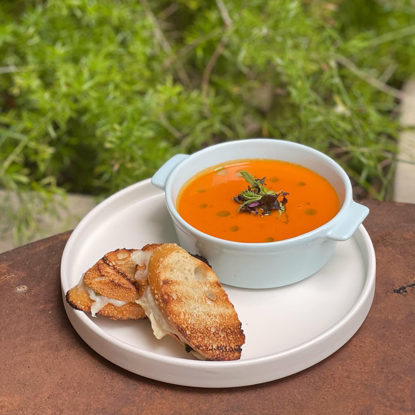Perfect weather for Tomato Parmesan Bisque and Mini Grilled Cheese 🍅 by @chefsundeep