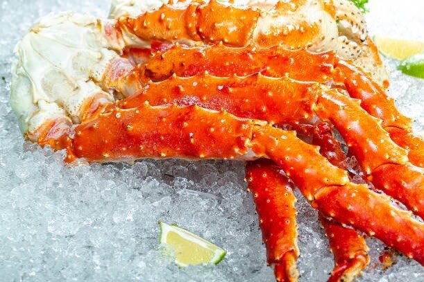 ❤️ Valentine&rsquo;s Day Special! ❤️ Chargrilled King Crab Legs served with our Housemade Lemon Garlic Butter Sauce and New Orleans Style Butter Dipping Sauce. 🦀