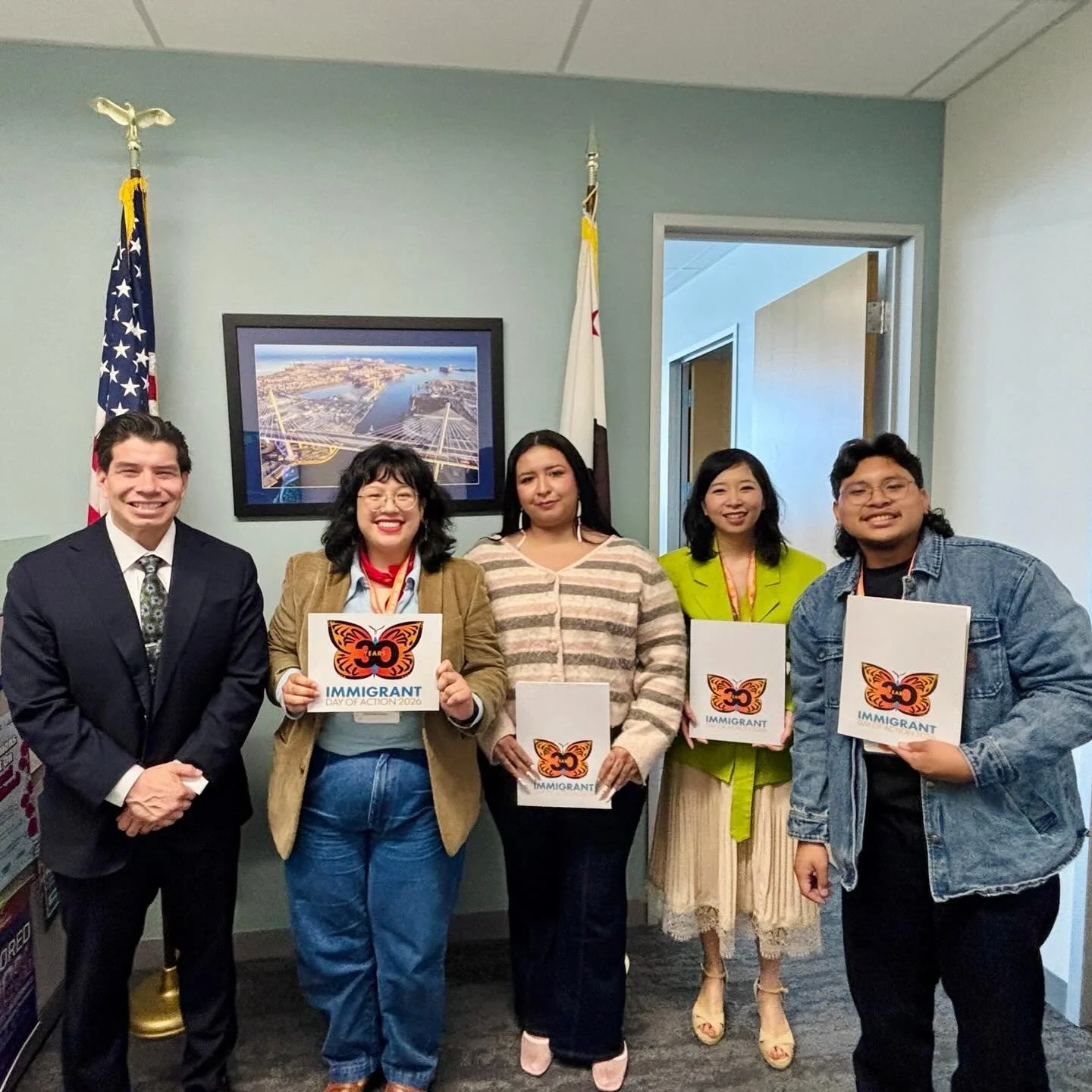 The Filipino Migrant Center joined organizations across California for the Immigrant Day of Action (IDA) led by @caimmigrant . As attacks in our migrant communities intensify from cuts to essential services like food assistance and access to healthca
