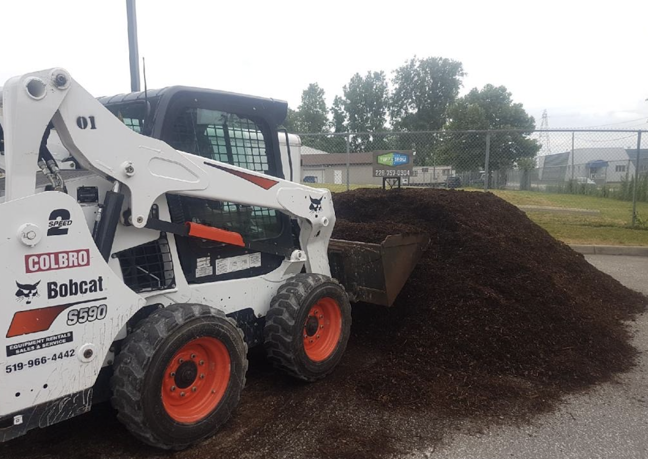 Windsor landscaping mulch