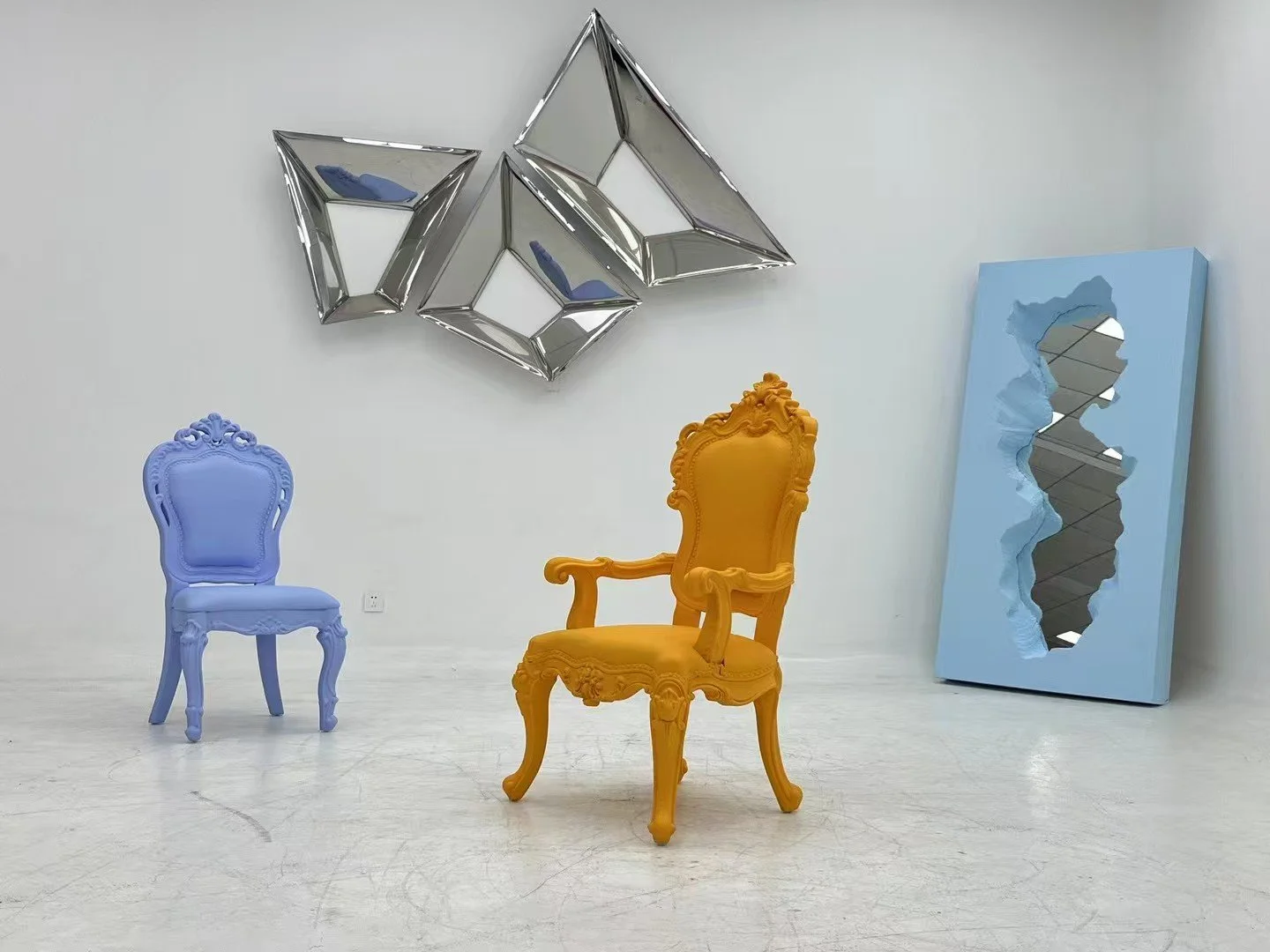 Broken mirror gufram replica Gufram