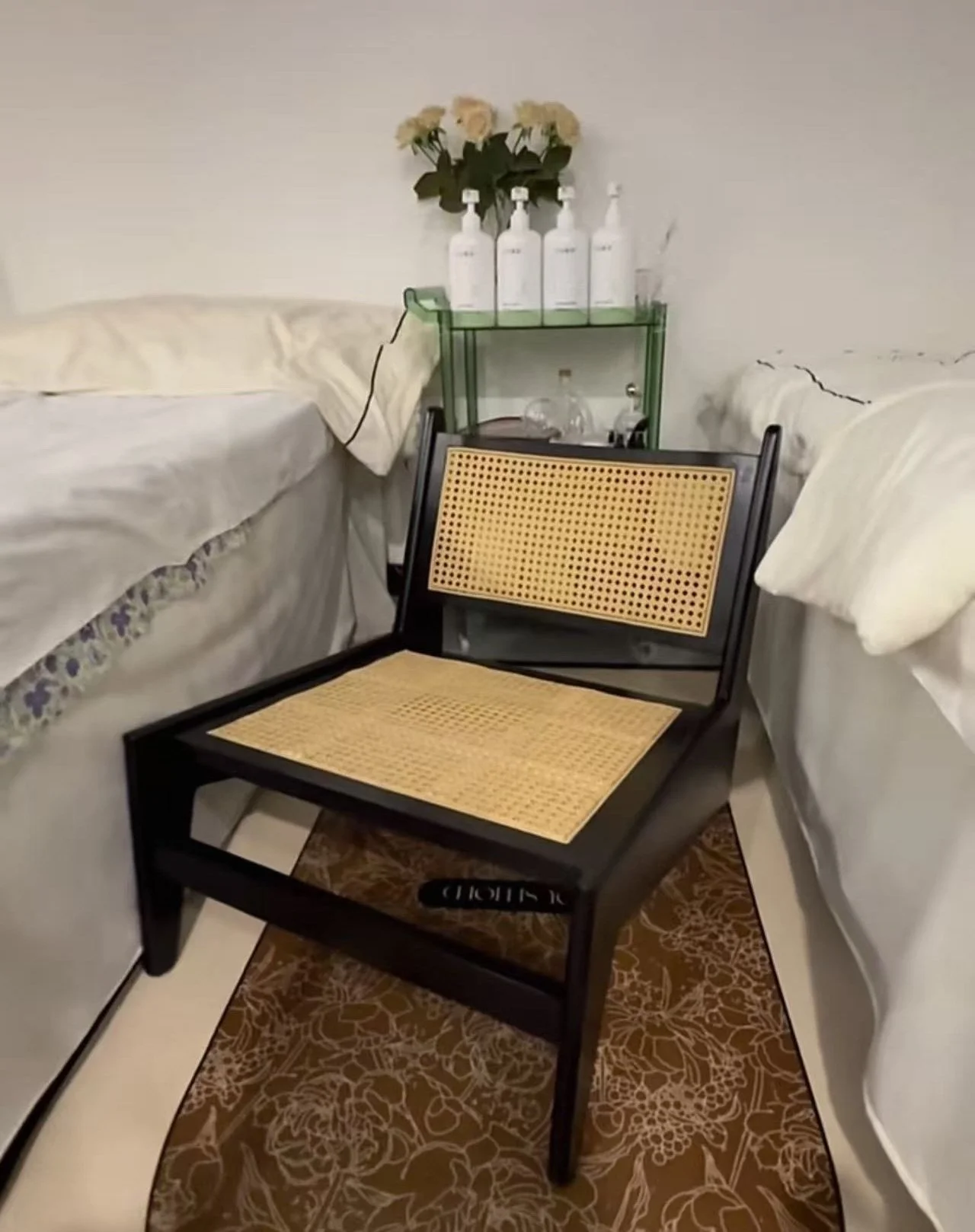 Kangaroo Chair replica