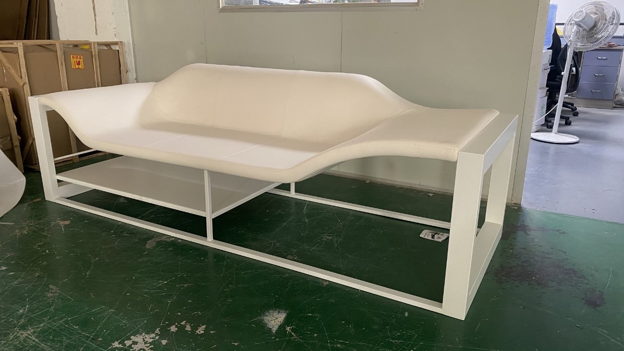 Bucefalo sofa Emanuele Canova dupe