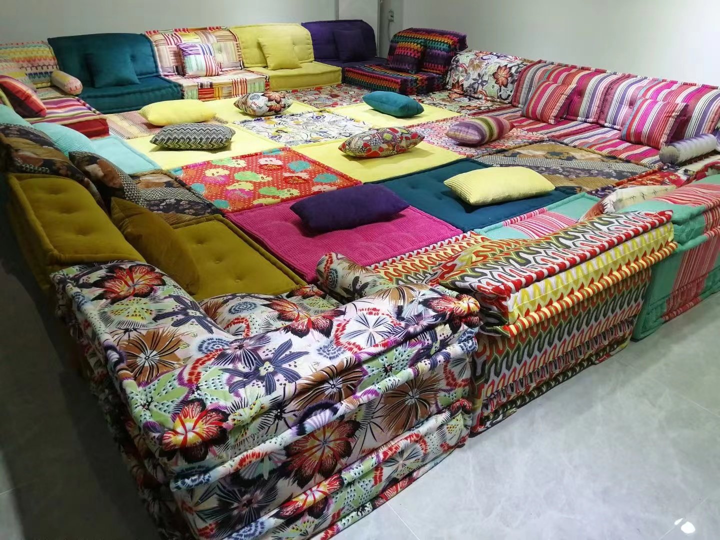Mah Jong Kenzo roche bobois sofa replica