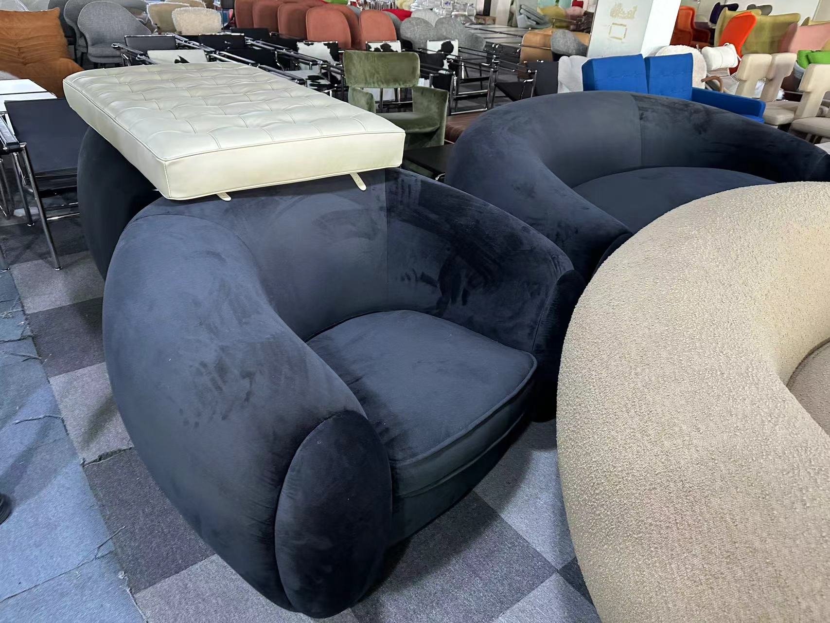 Ours Polaire armchair Jean Royère replica