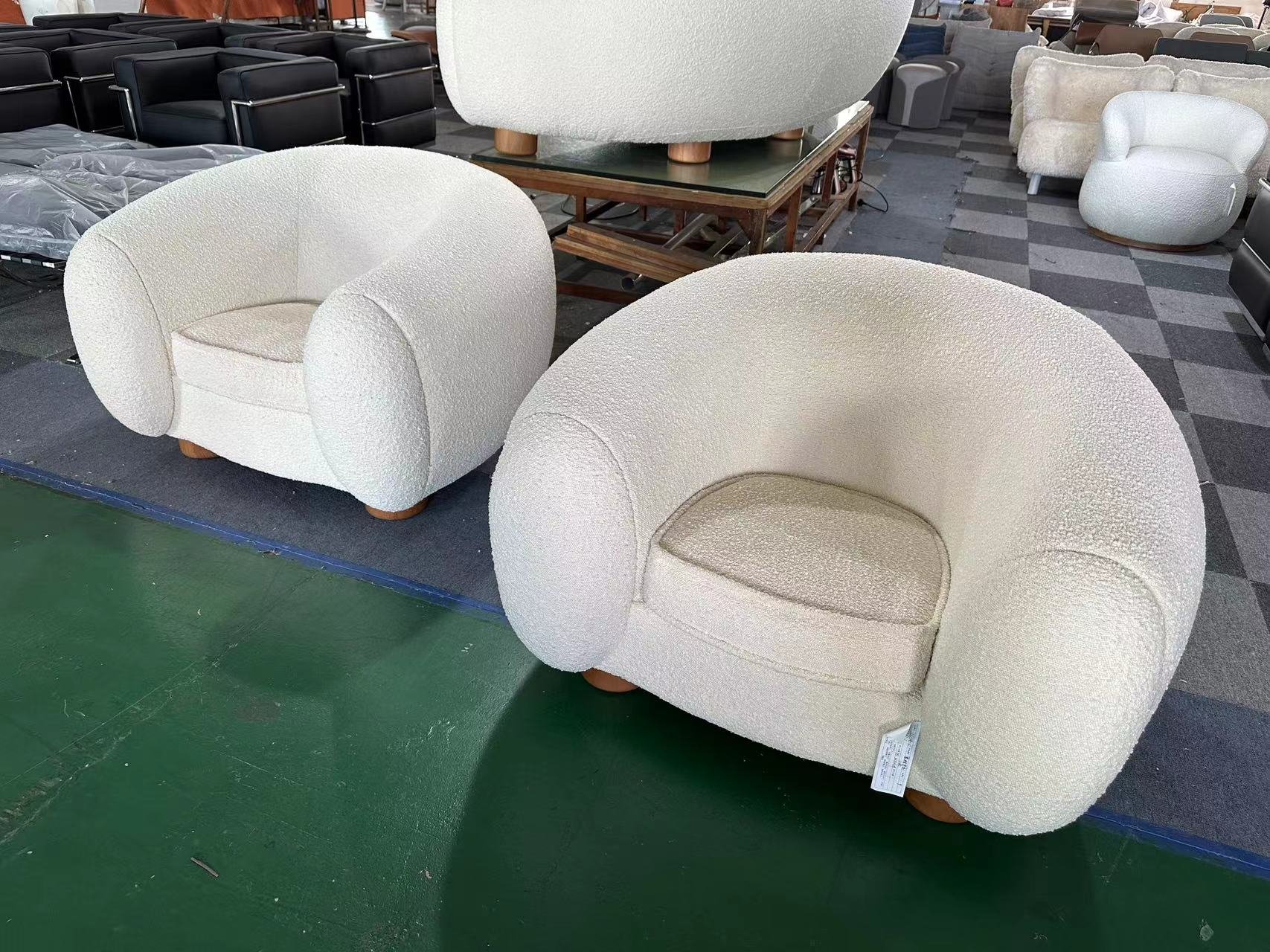 Ours Polaire armchair Jean Royère replica