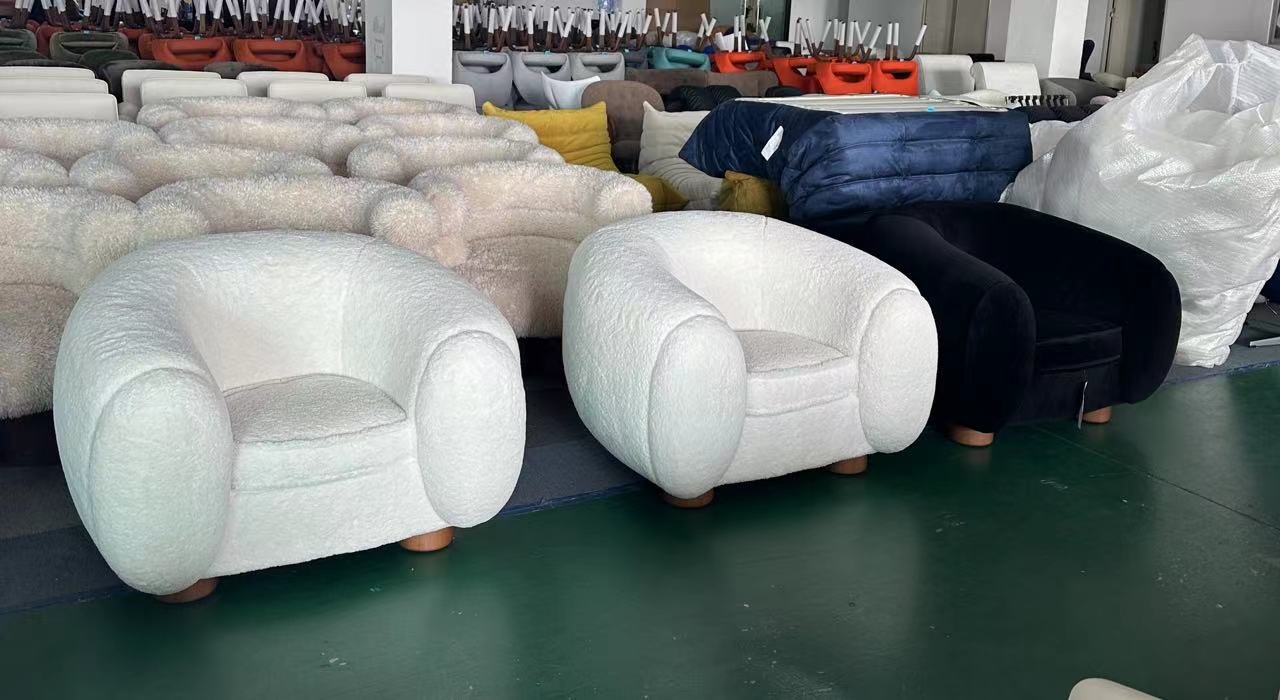Ours Polaire armchair replica boucle cream