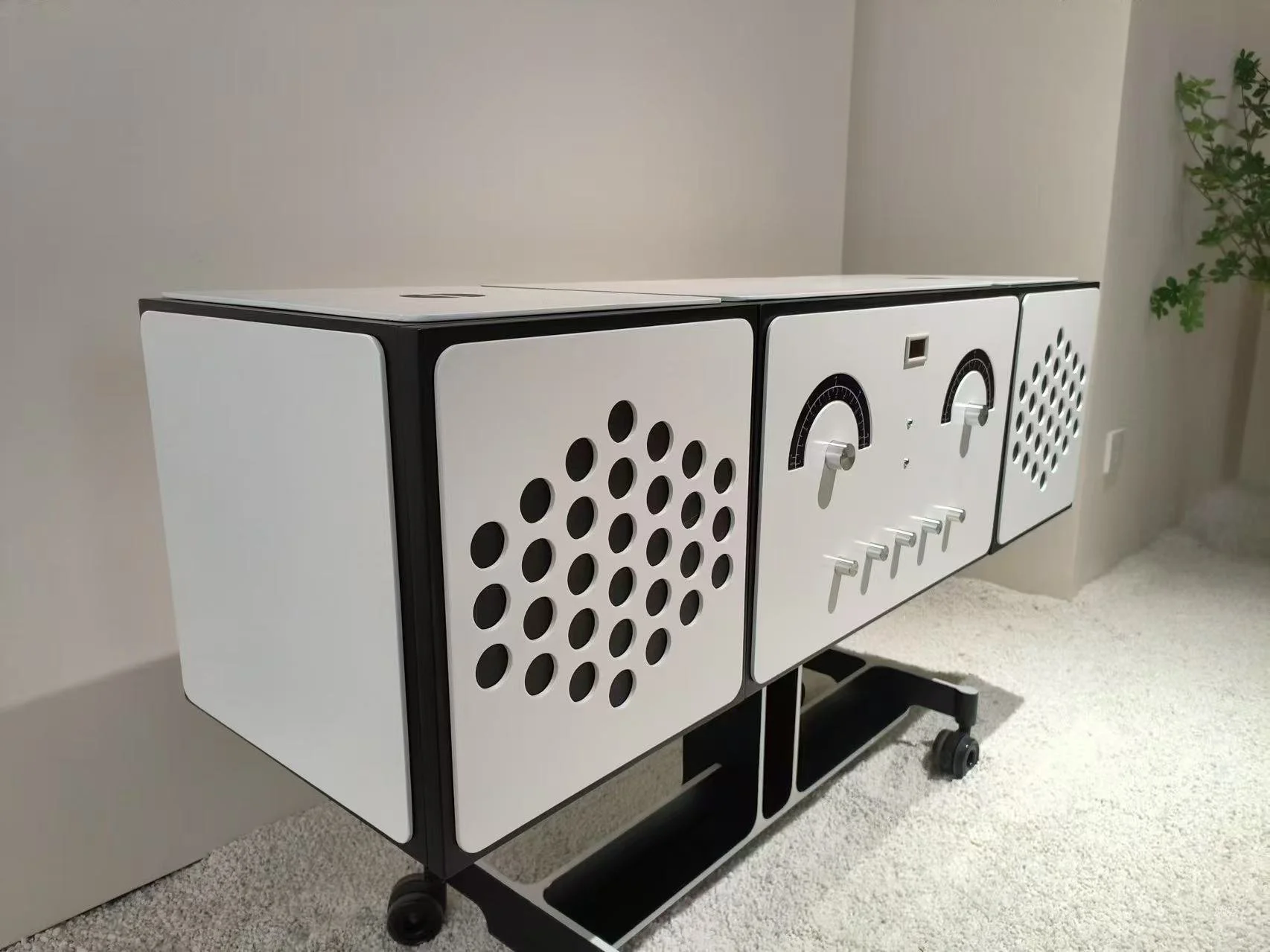 RR226 Radiofonografo Castiglioni replica