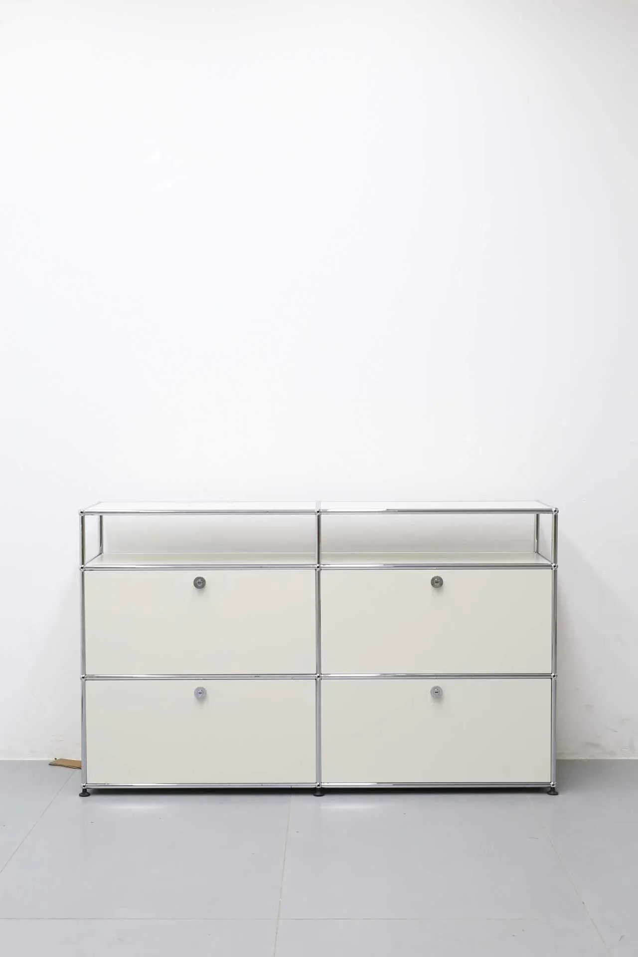 USM Haller cabinet replica