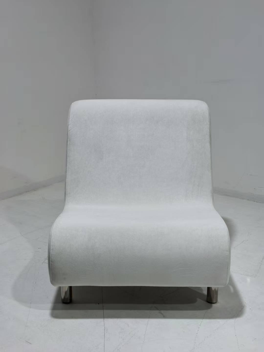 Melt lounge chair white