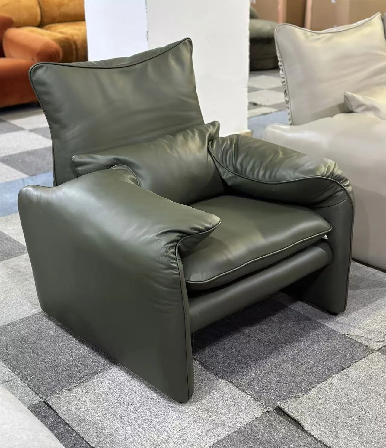 Maralunga chair dupe
