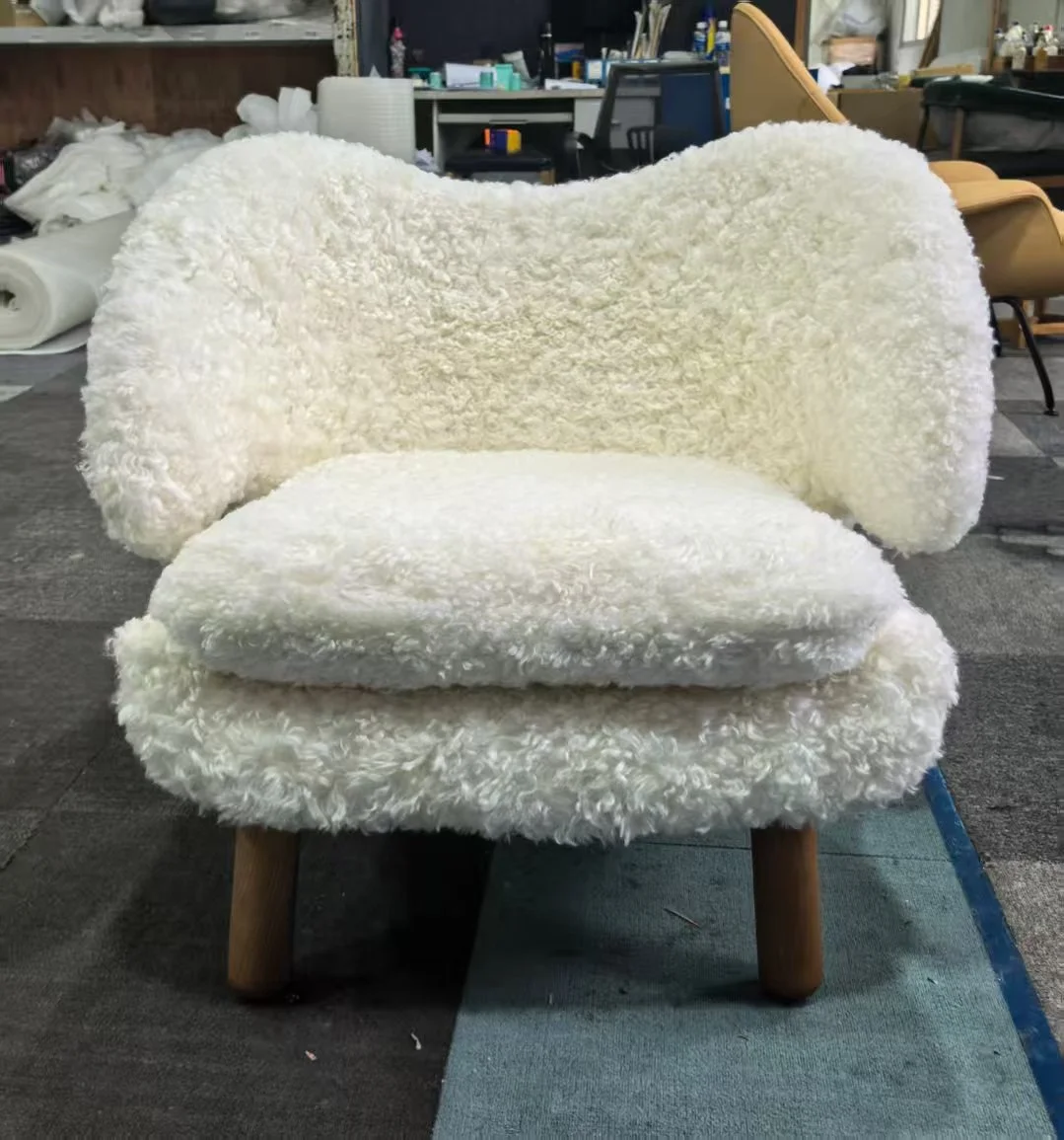 Pelikan Chair sheepskin