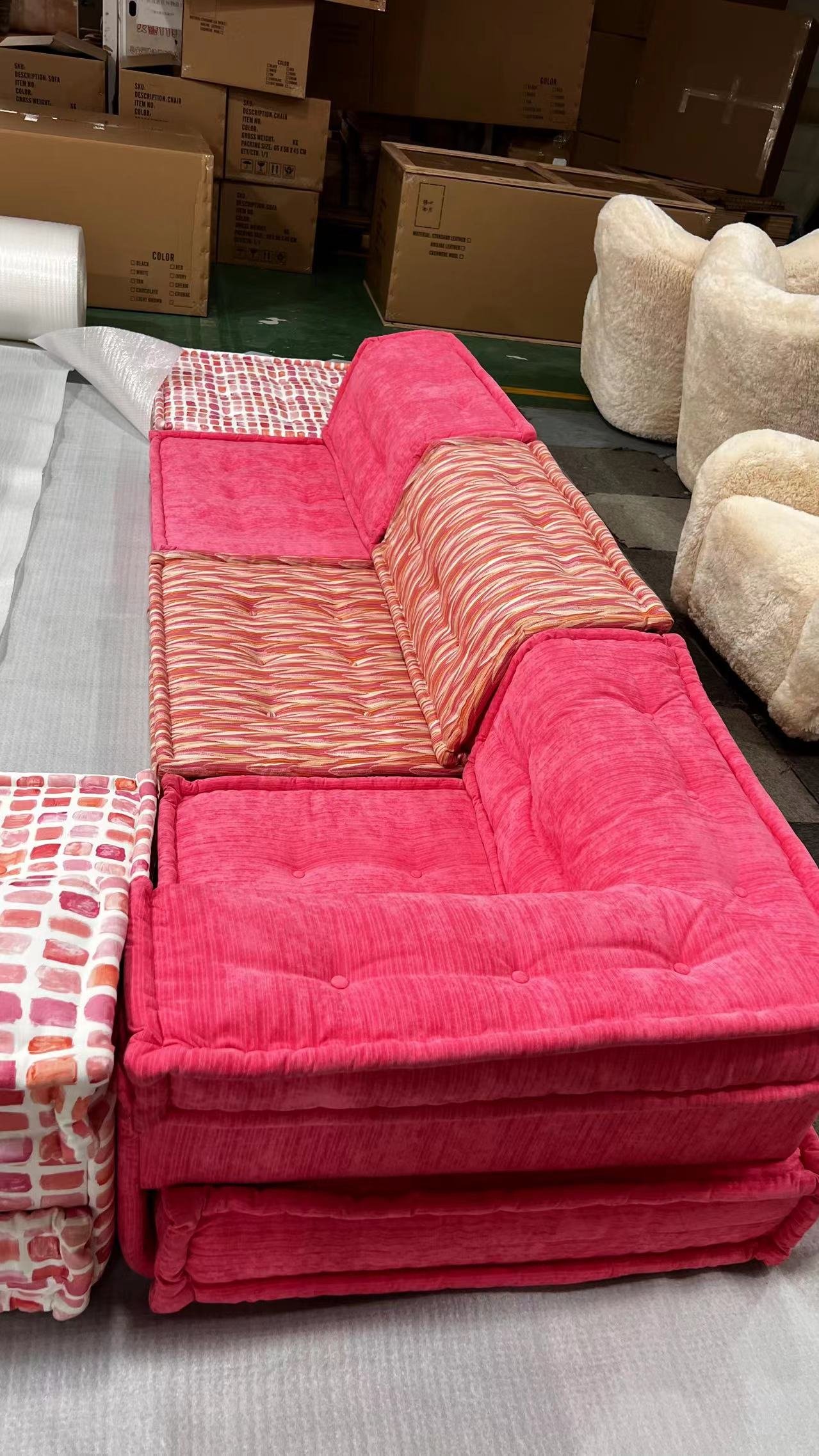 Mah Jong Kenzo sofa replica pink