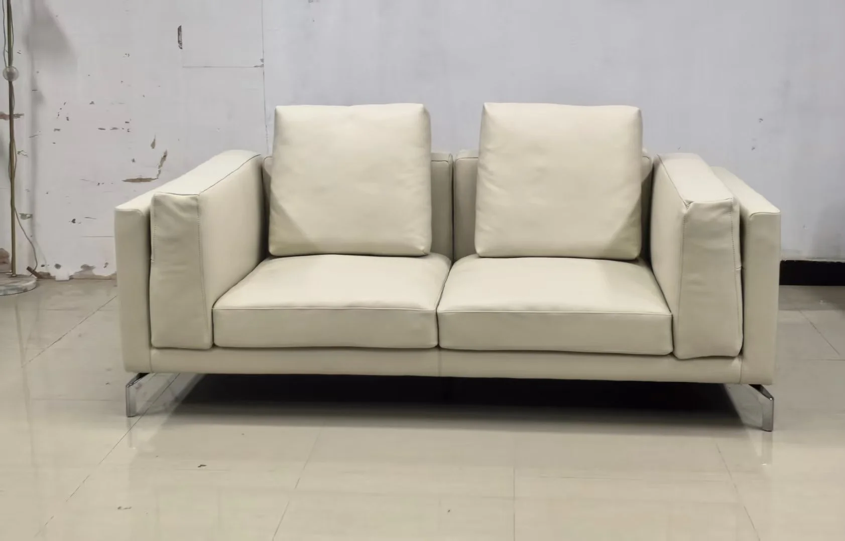 Como 80 sofa replica
