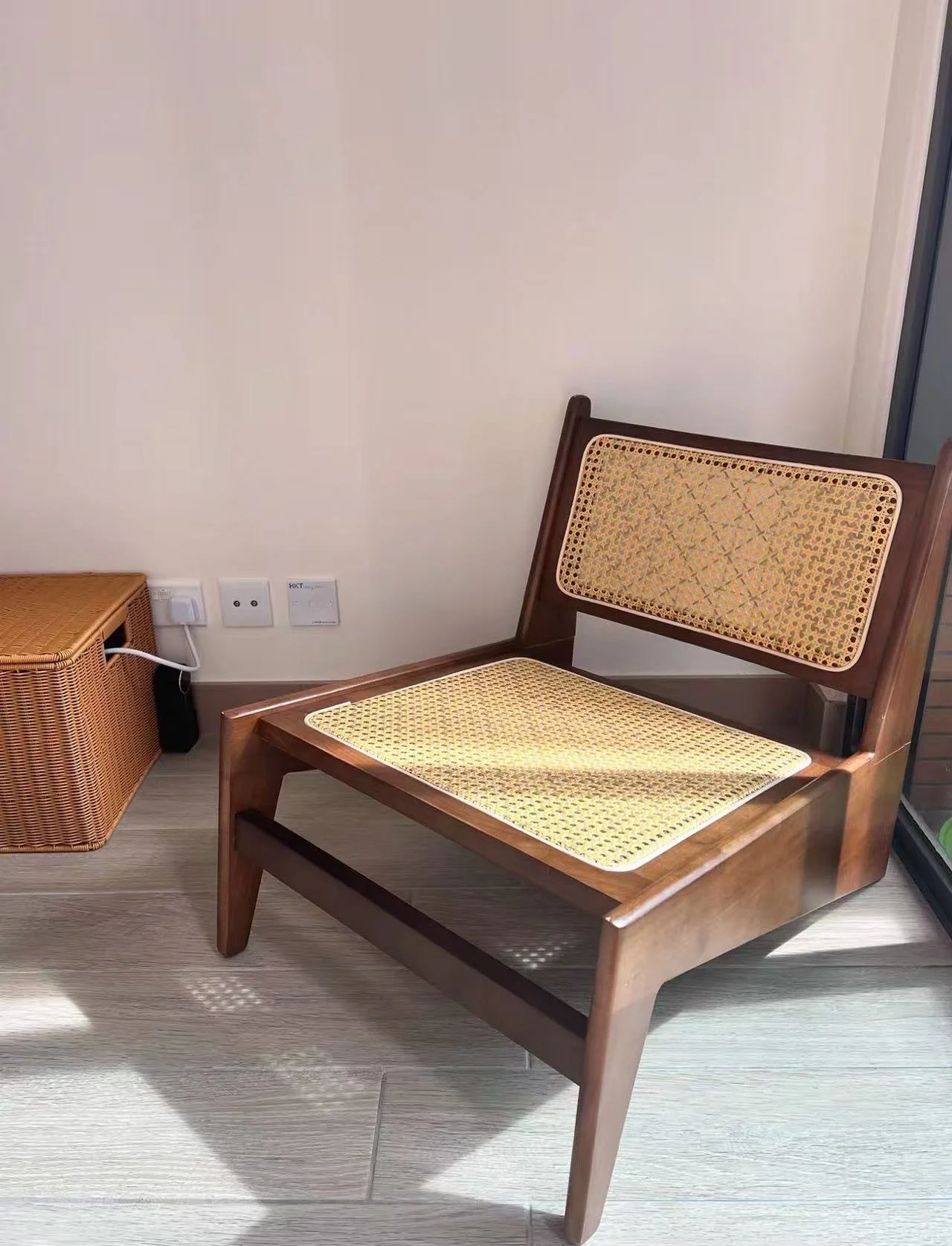 Kangaroo Chair replica