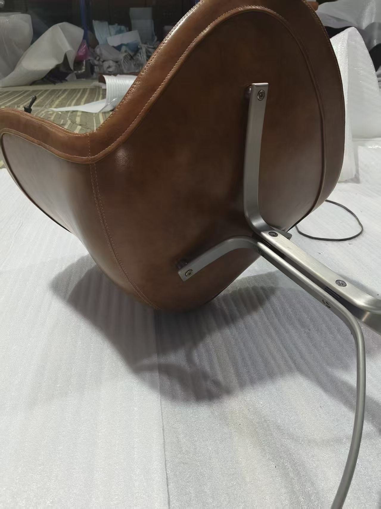 PK 9 Tulip Chair dupe replica brown leather vintage