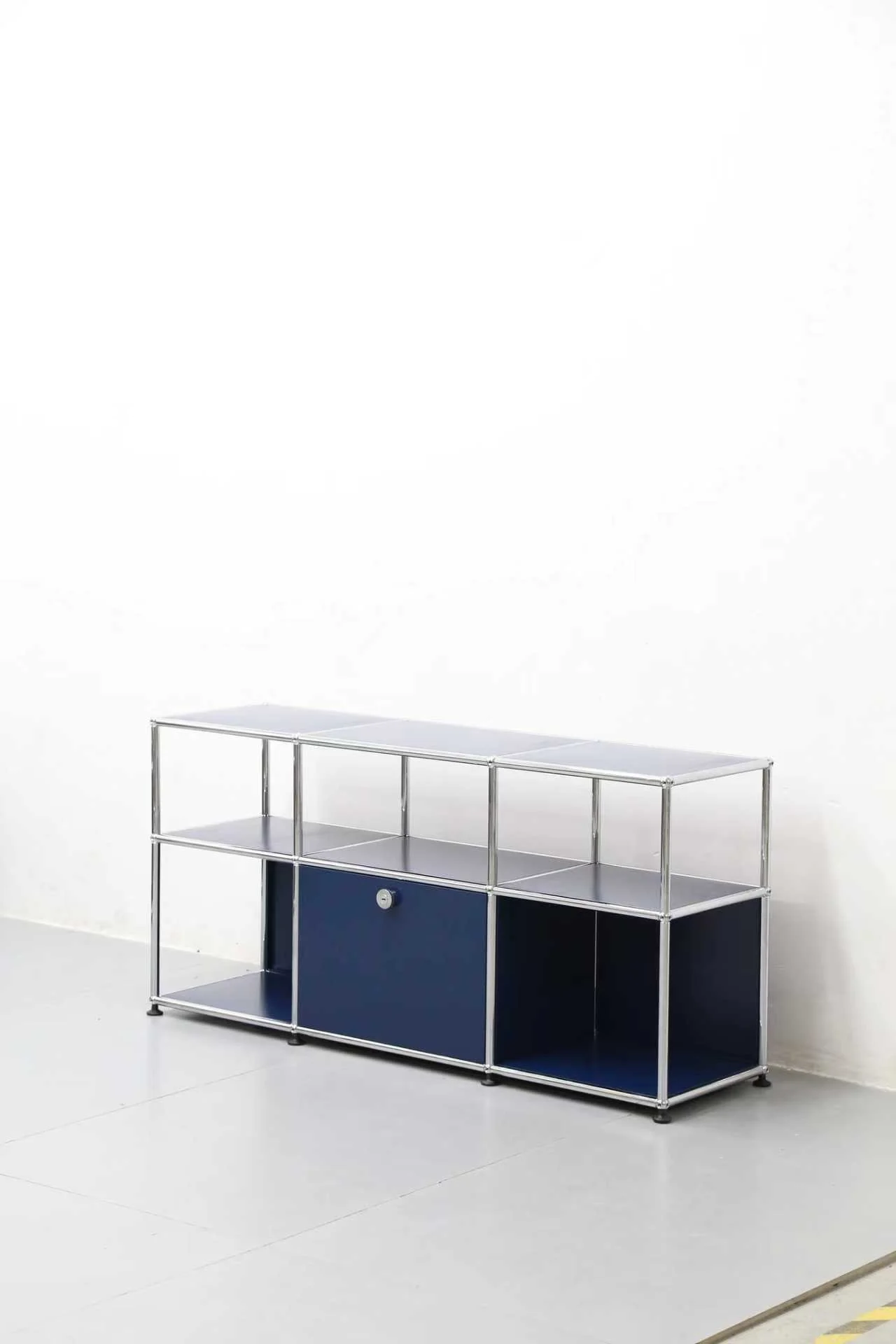 USM Haller cabinet replica