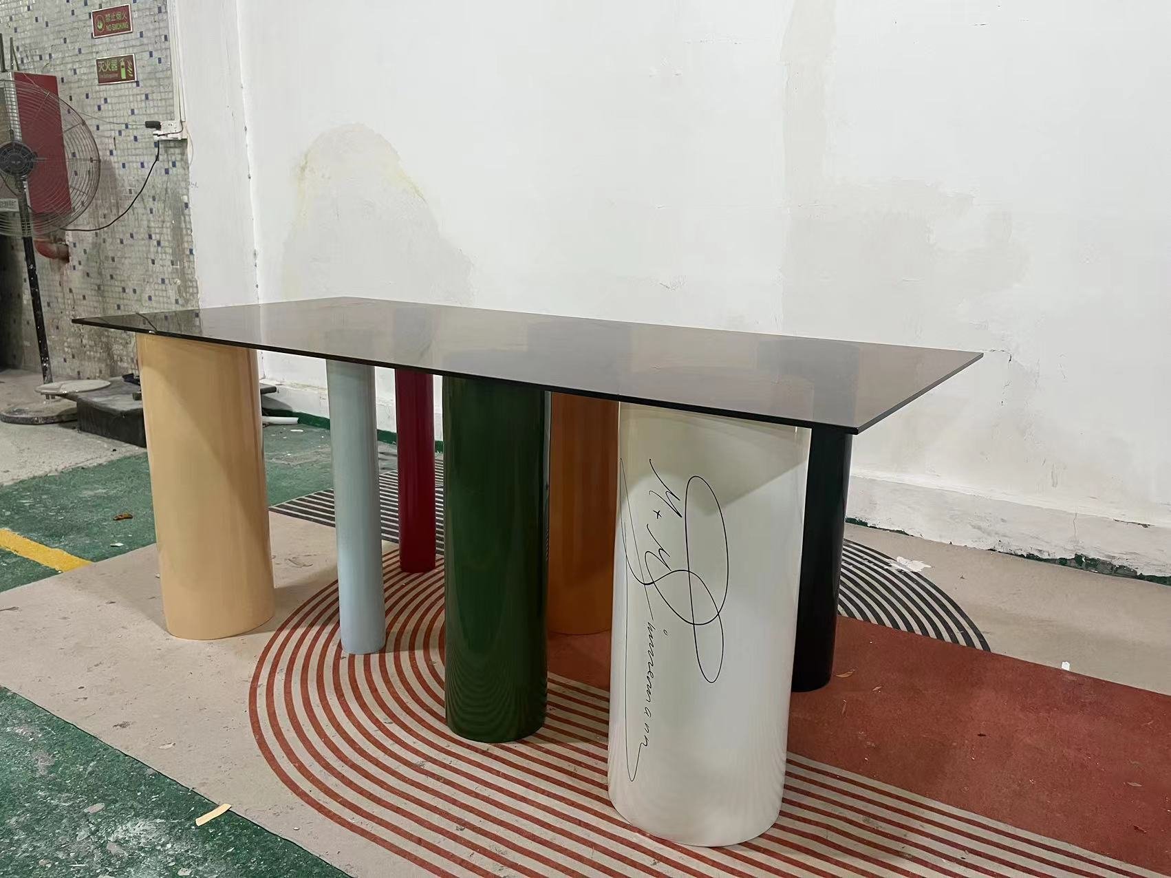 Palafitte Style Table