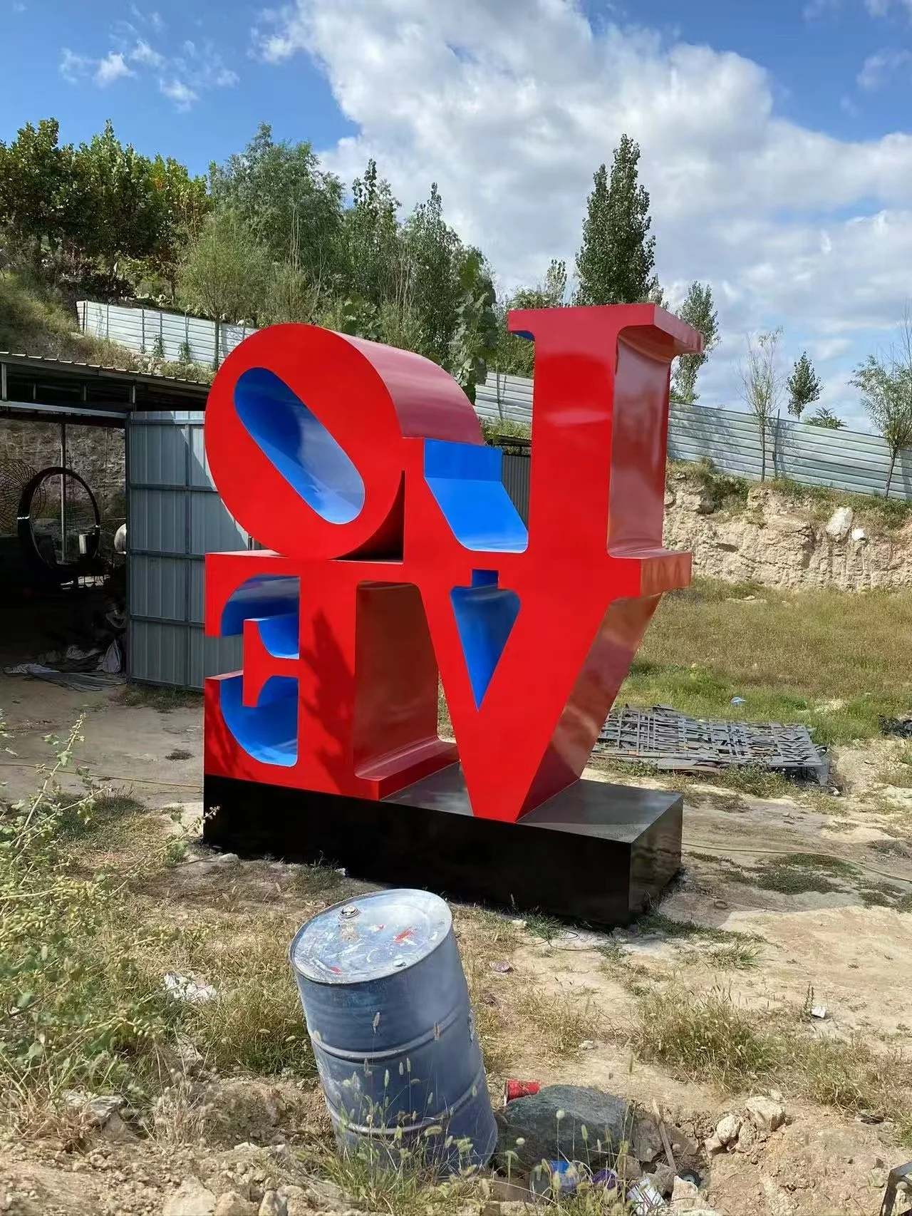 Love sculpture Robert Indiana replica dupe