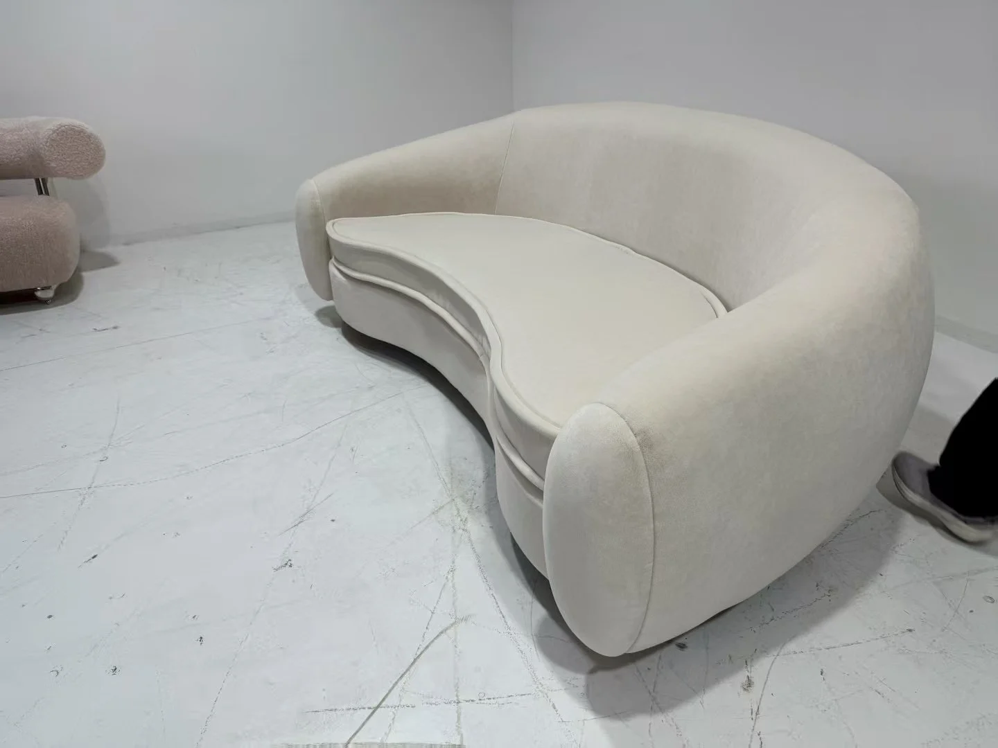 Polar bear Sofa dupe replica Royere
