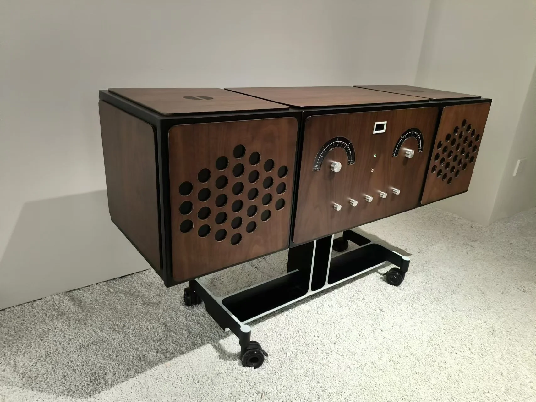 RR226 Radiofonografo Castiglioni replica