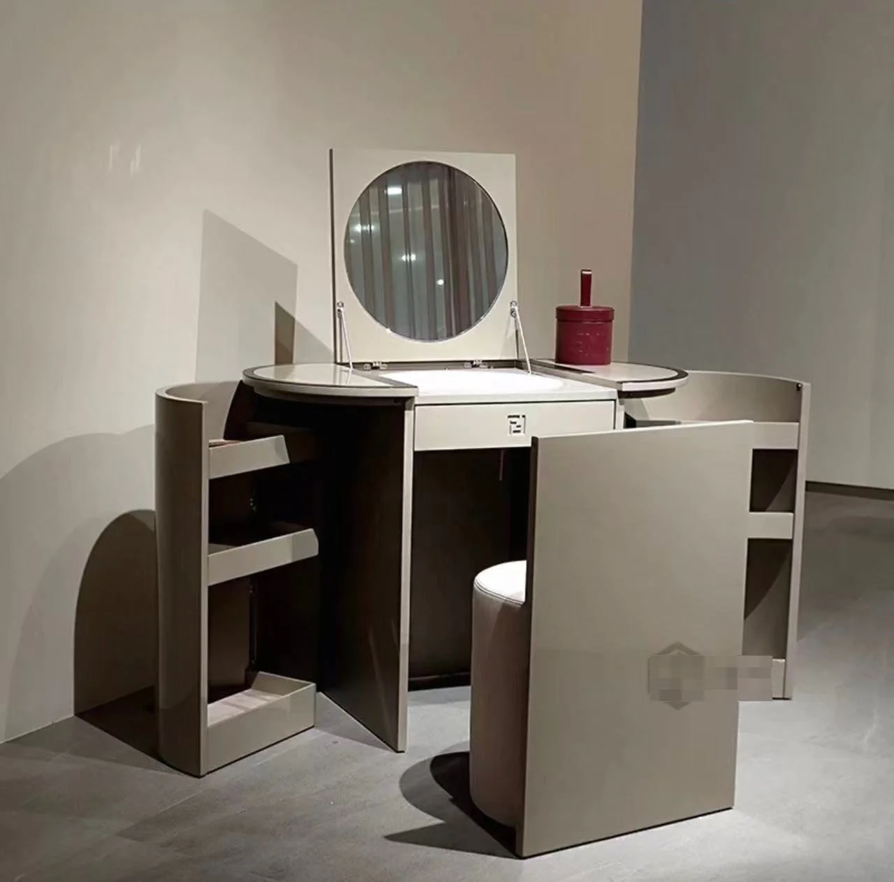 O'Lock Vanity Fendy dupe