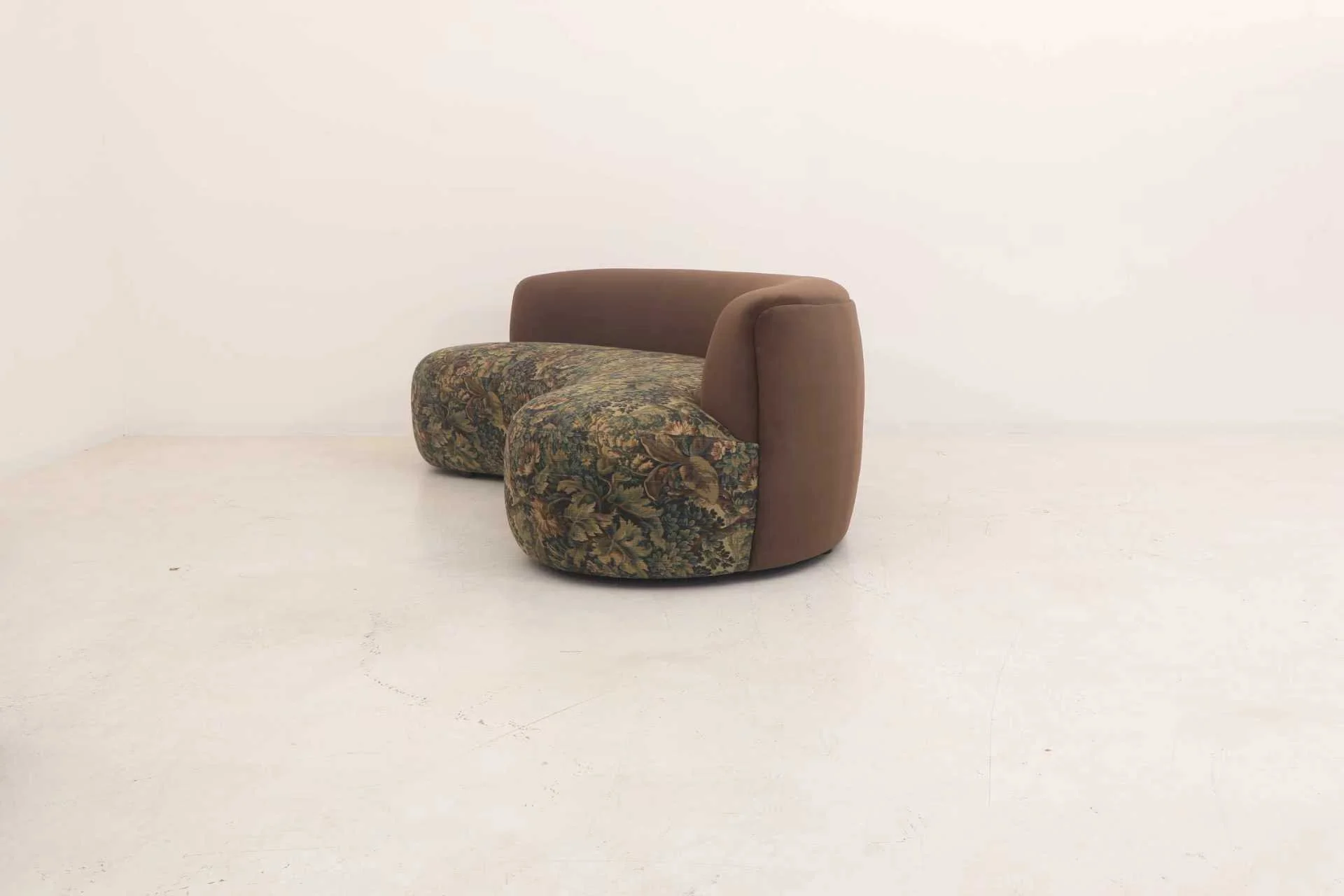 The 190 sofa replica