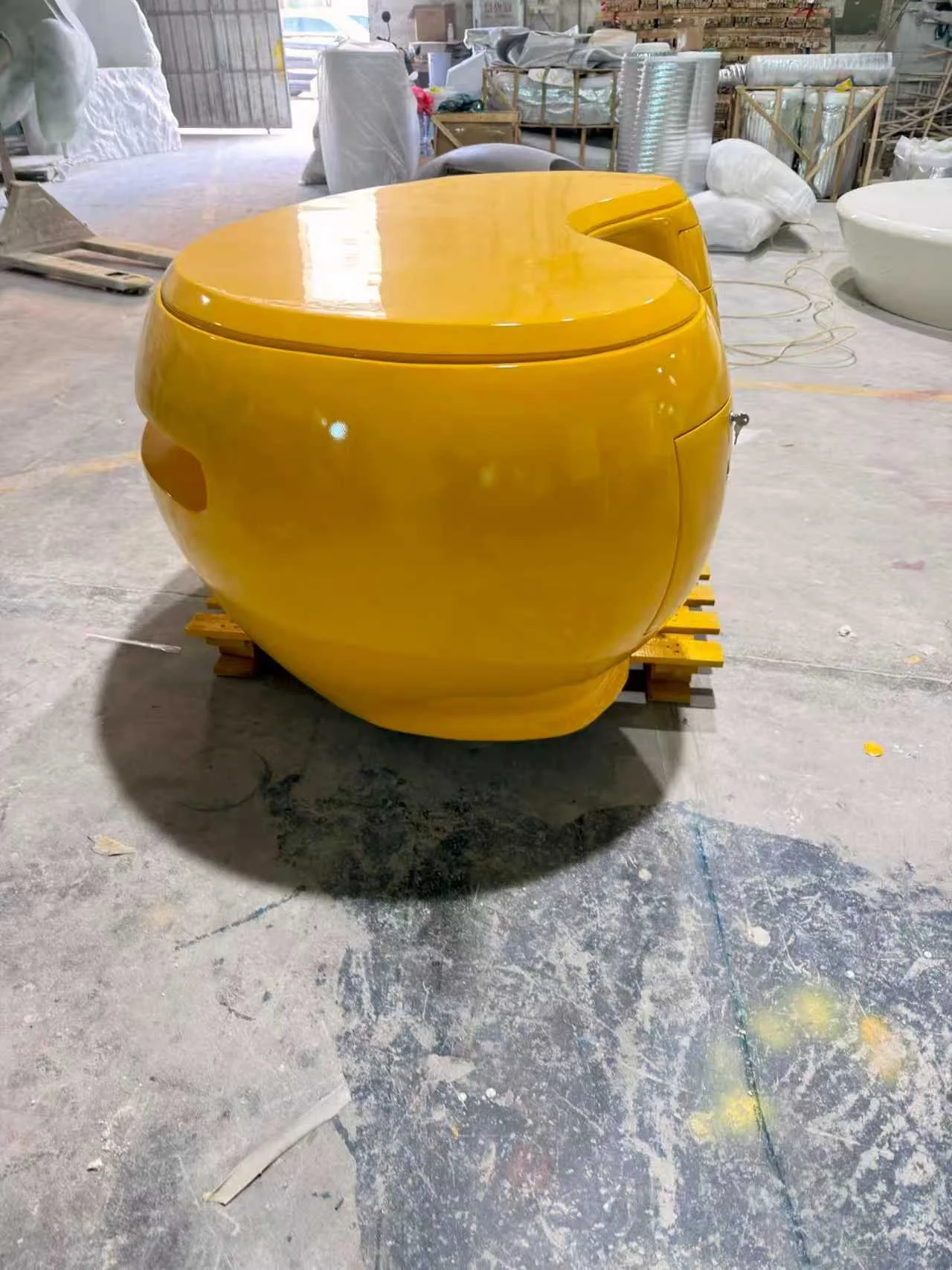 Boomerang Desk Calka replica yellow