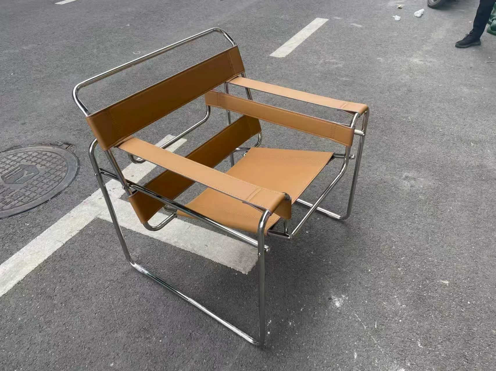 Wassily Chair replica