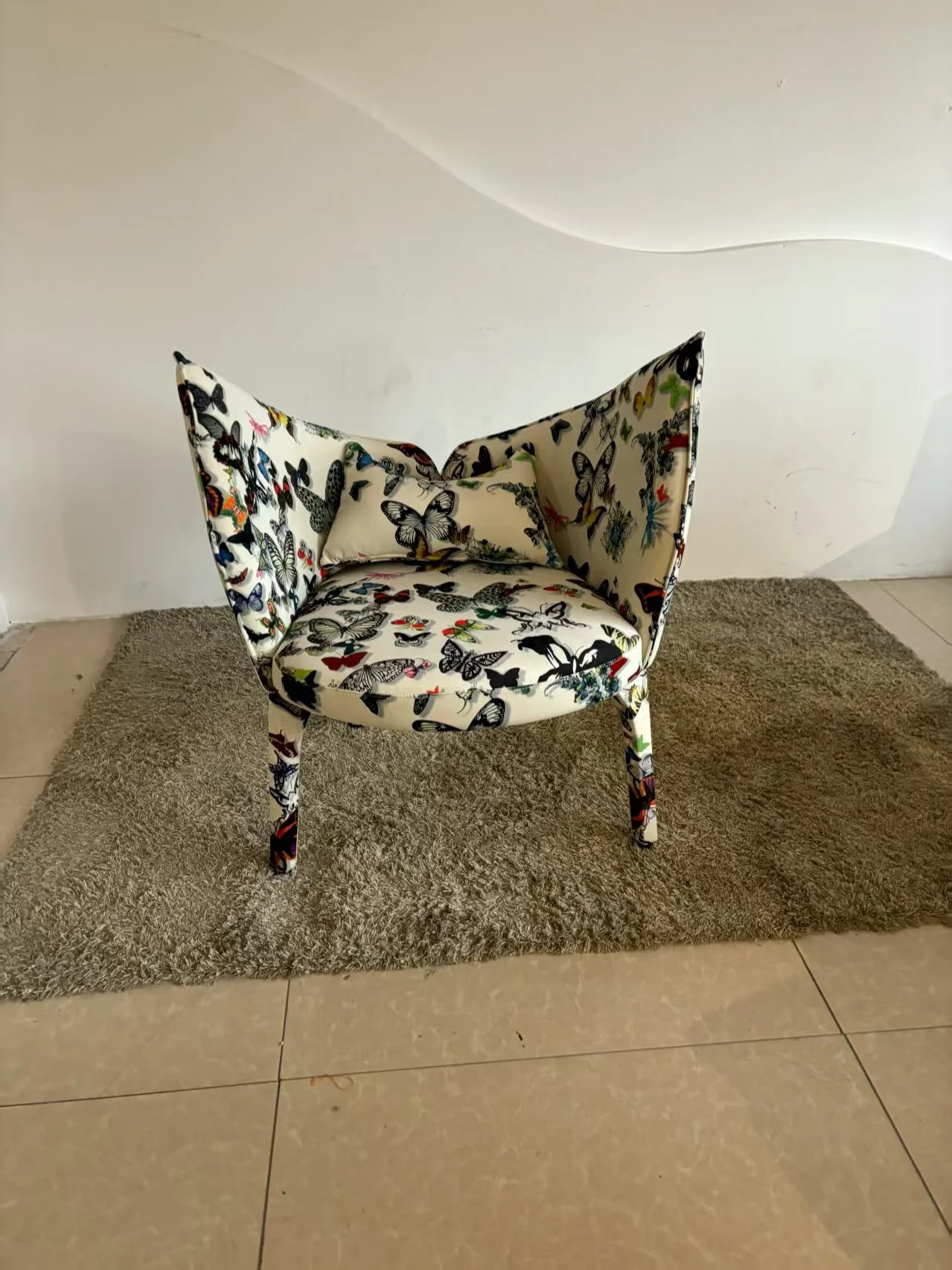 Lady B chair replica Bobois