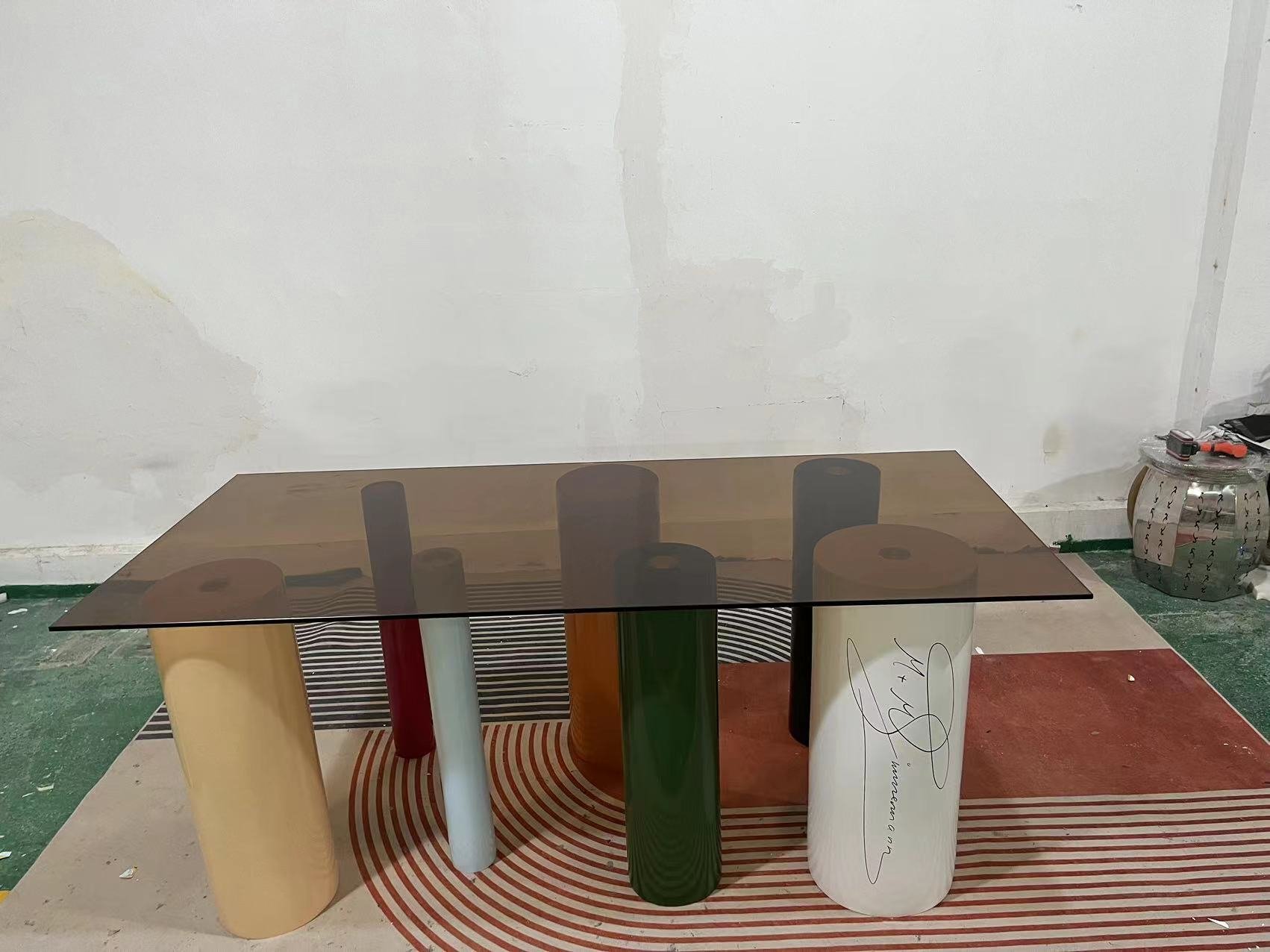 Palafitte Style Table