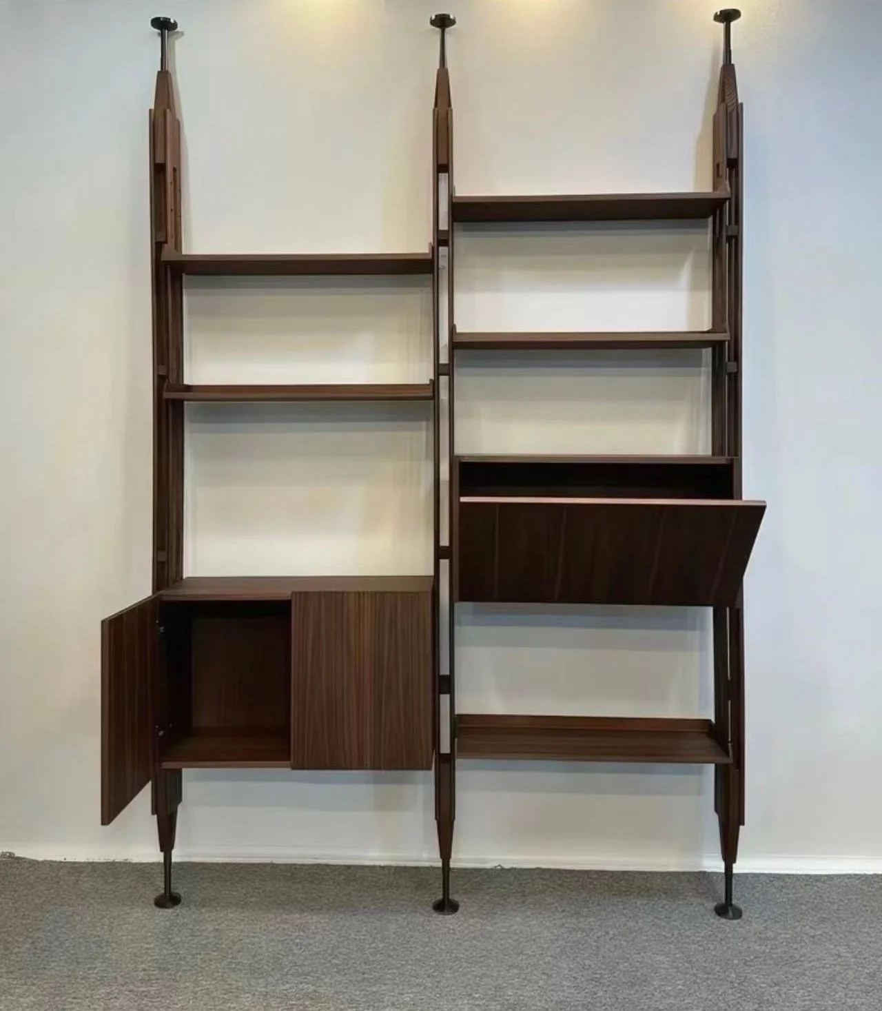 LB7 Three-Bay Bookcase replica
