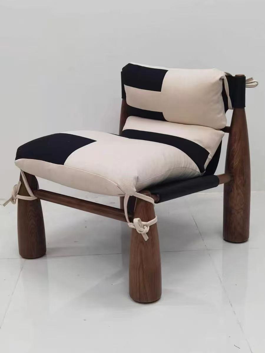 Bell chair Sam Klemick
