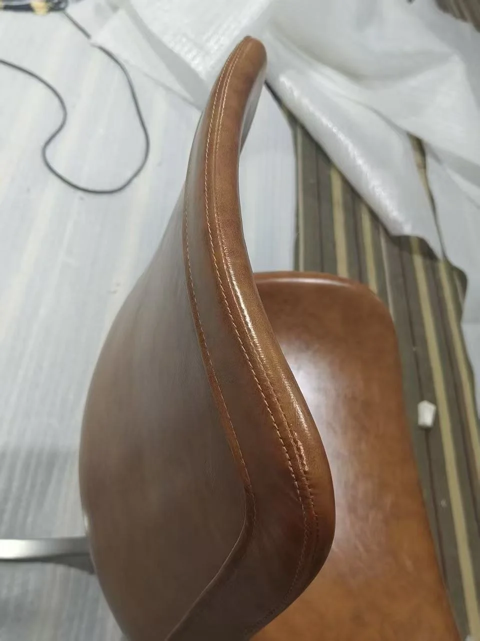 PK 9 Tulip Chair dupe replica brown leather vintage