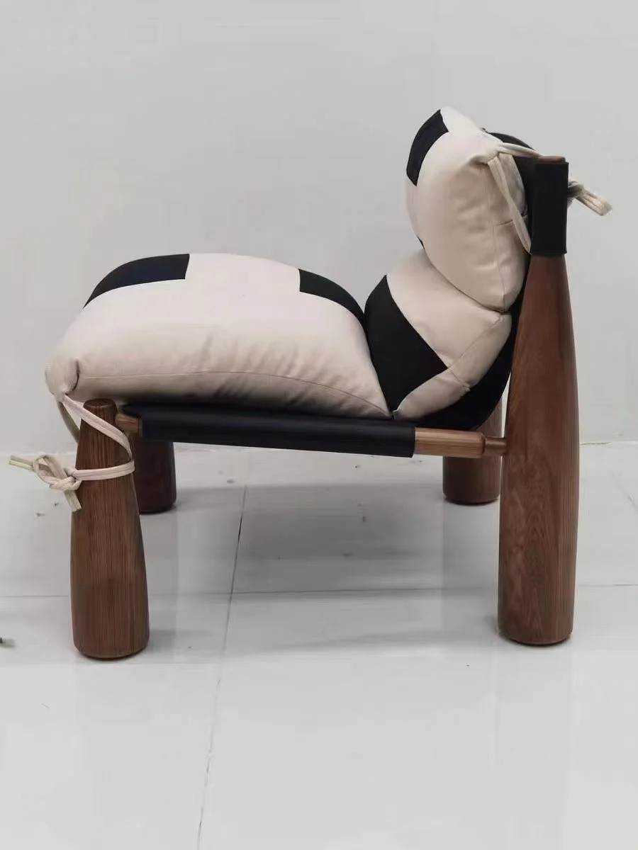 Bell chair Sam Klemick