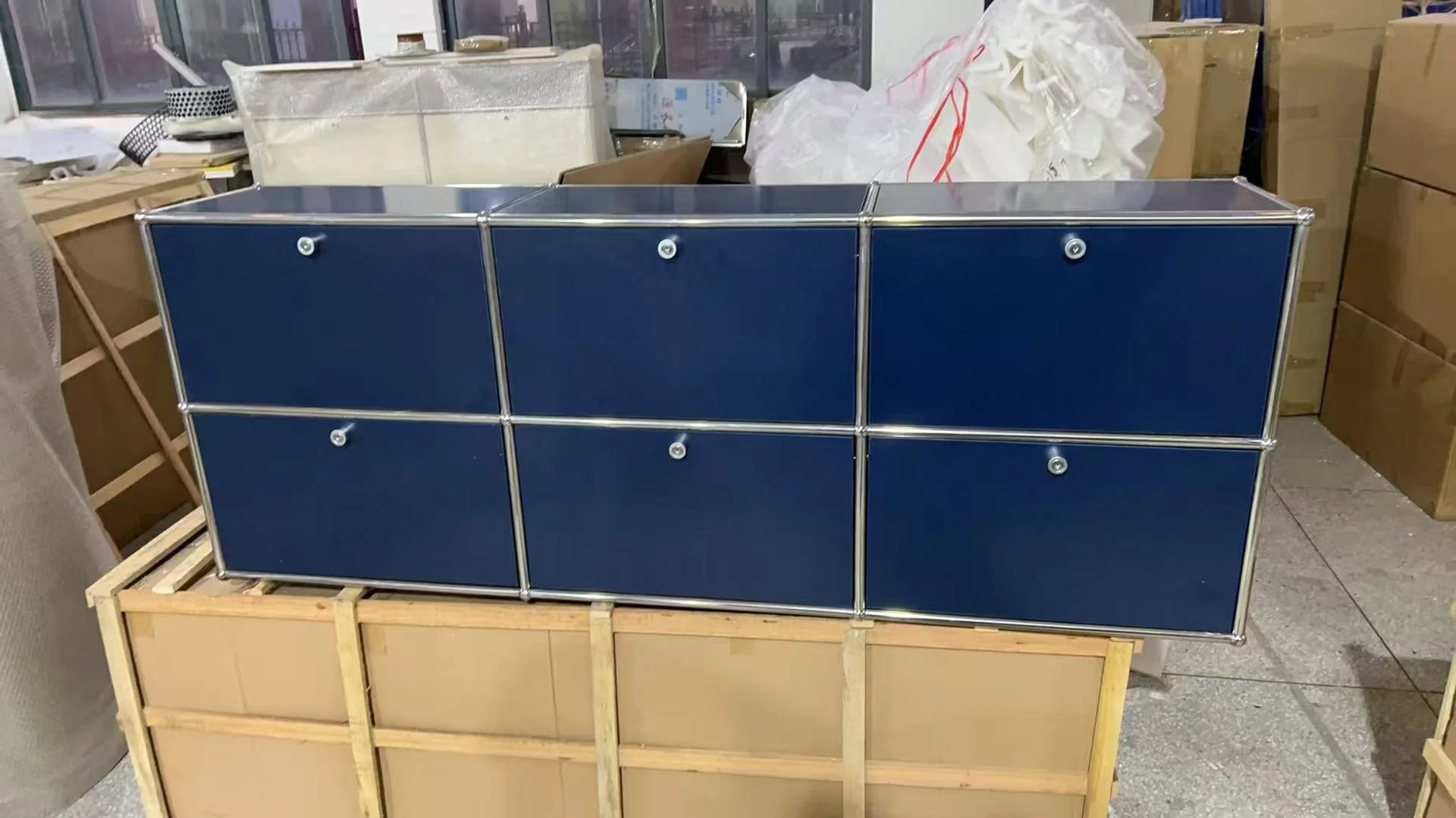 USM Haller cabinet replica