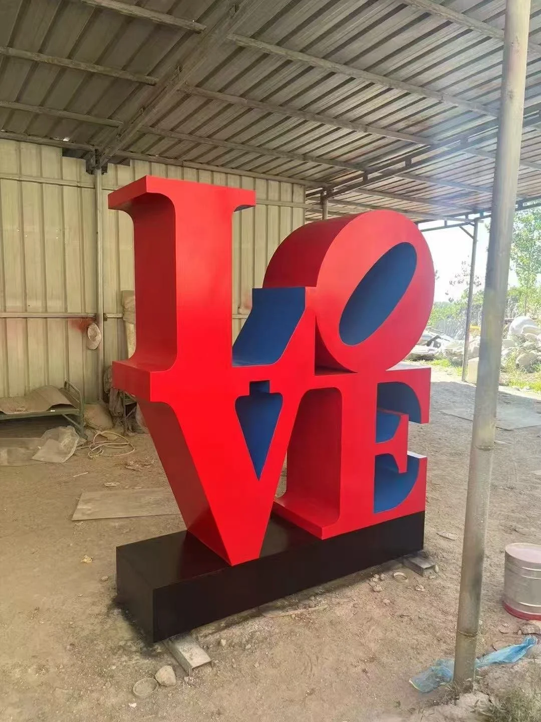 Love sculpture Robert Indiana replica dupe