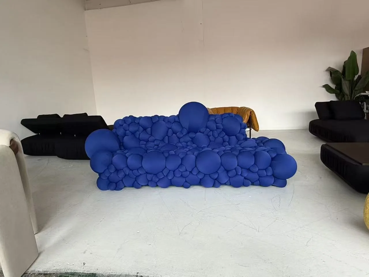 Mutation sofa dupe