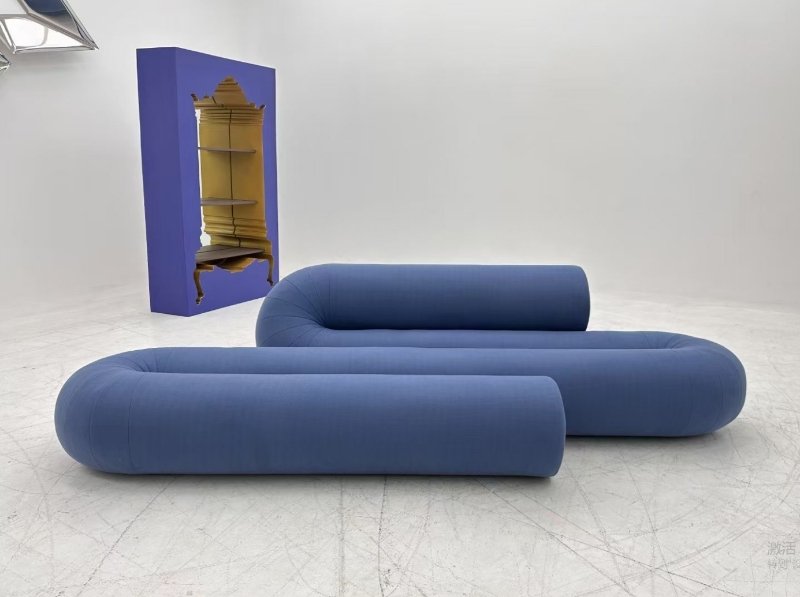 Serptentine sofa Dante replica