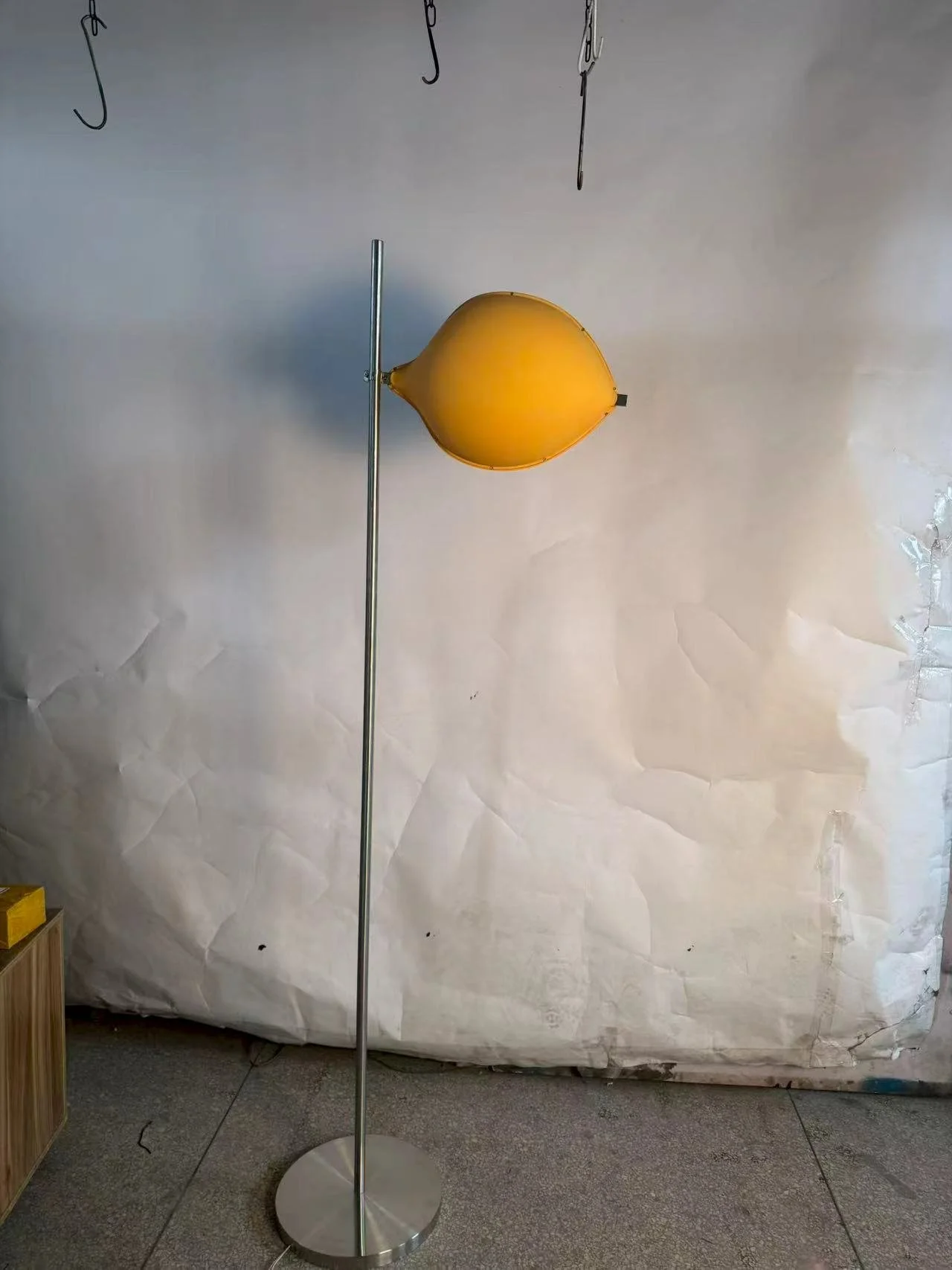 "L'Oeil" Eye Floor Lamp replica