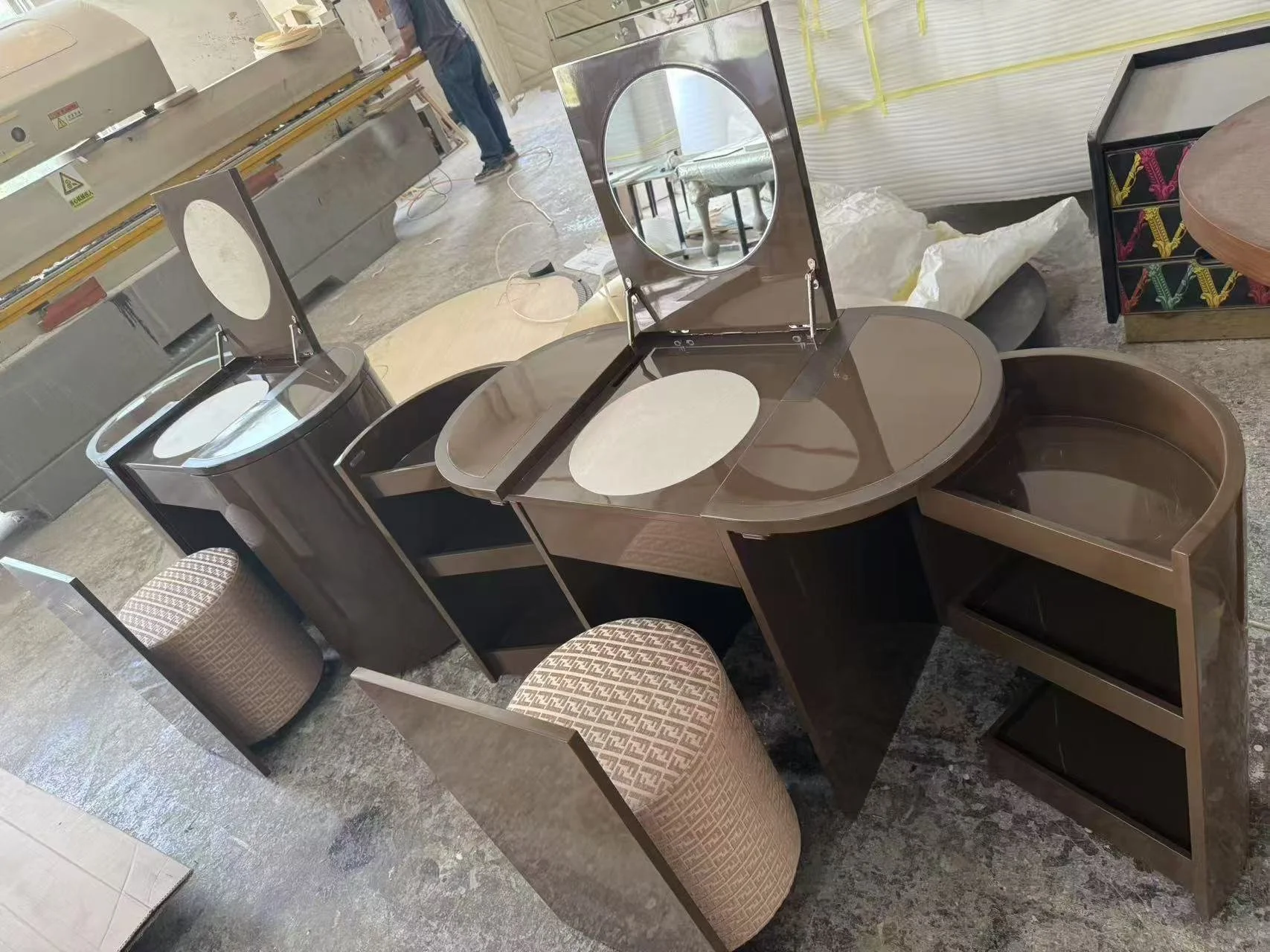 O'Lock Vanity Fendy dupe