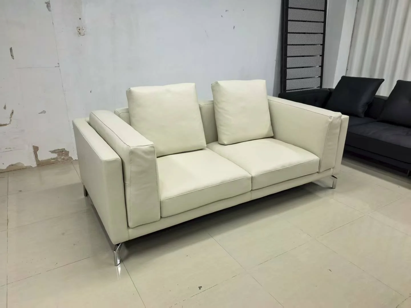 Como 80 sofa replica